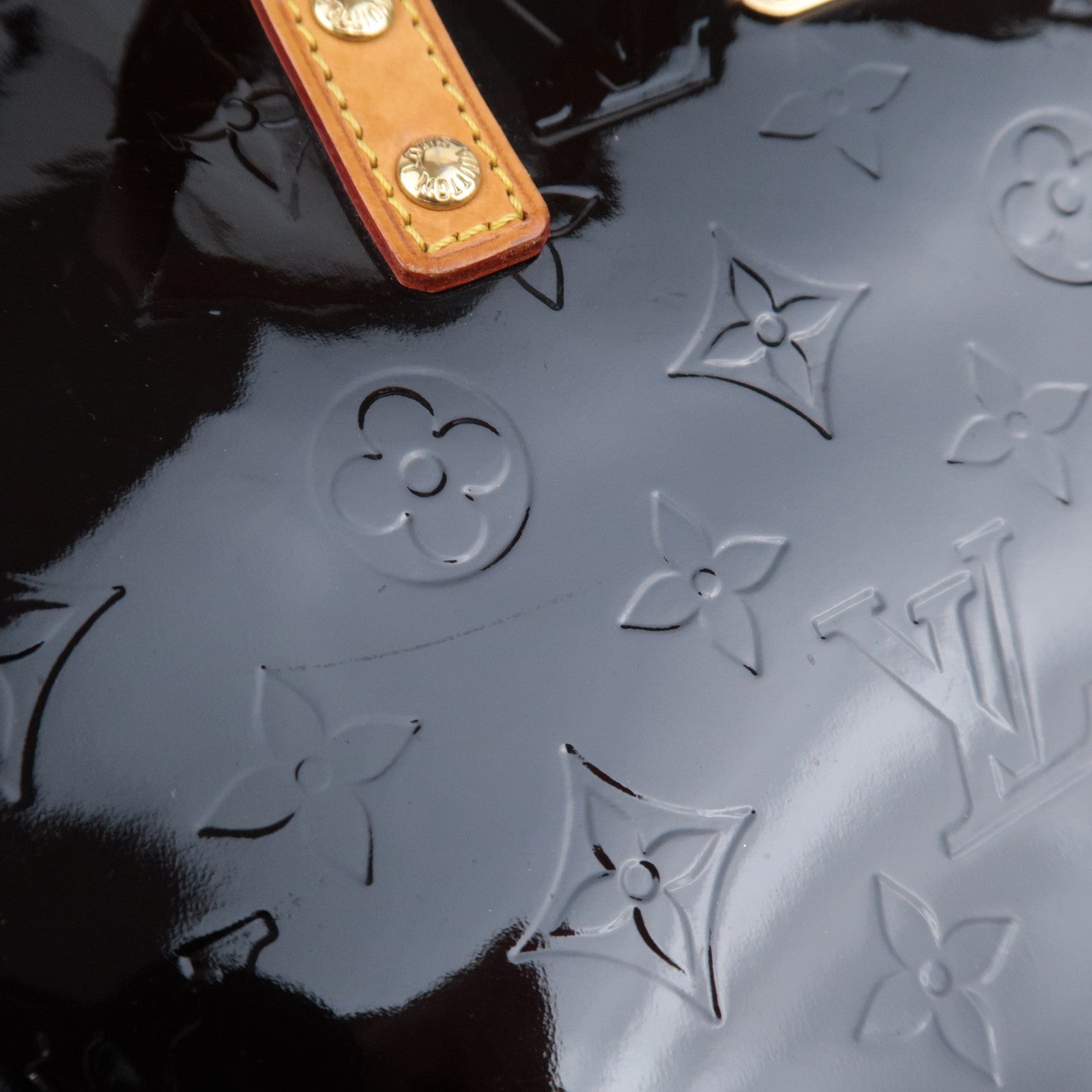 Louis Vuitton Monogram Vernis Bellevue PM Amarante M93585