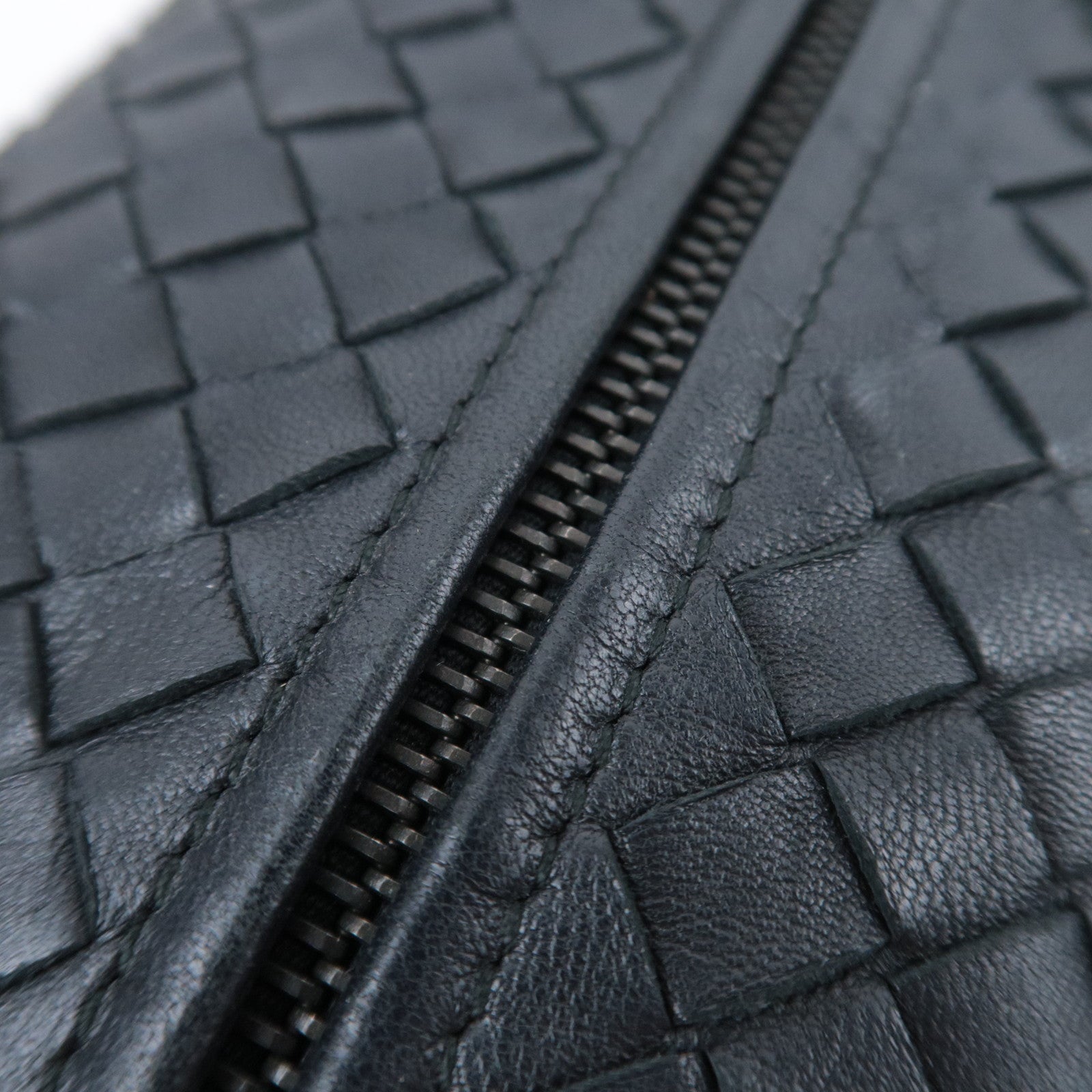 BOTTEGA VENETA Intrecciato Leather Handbag Black