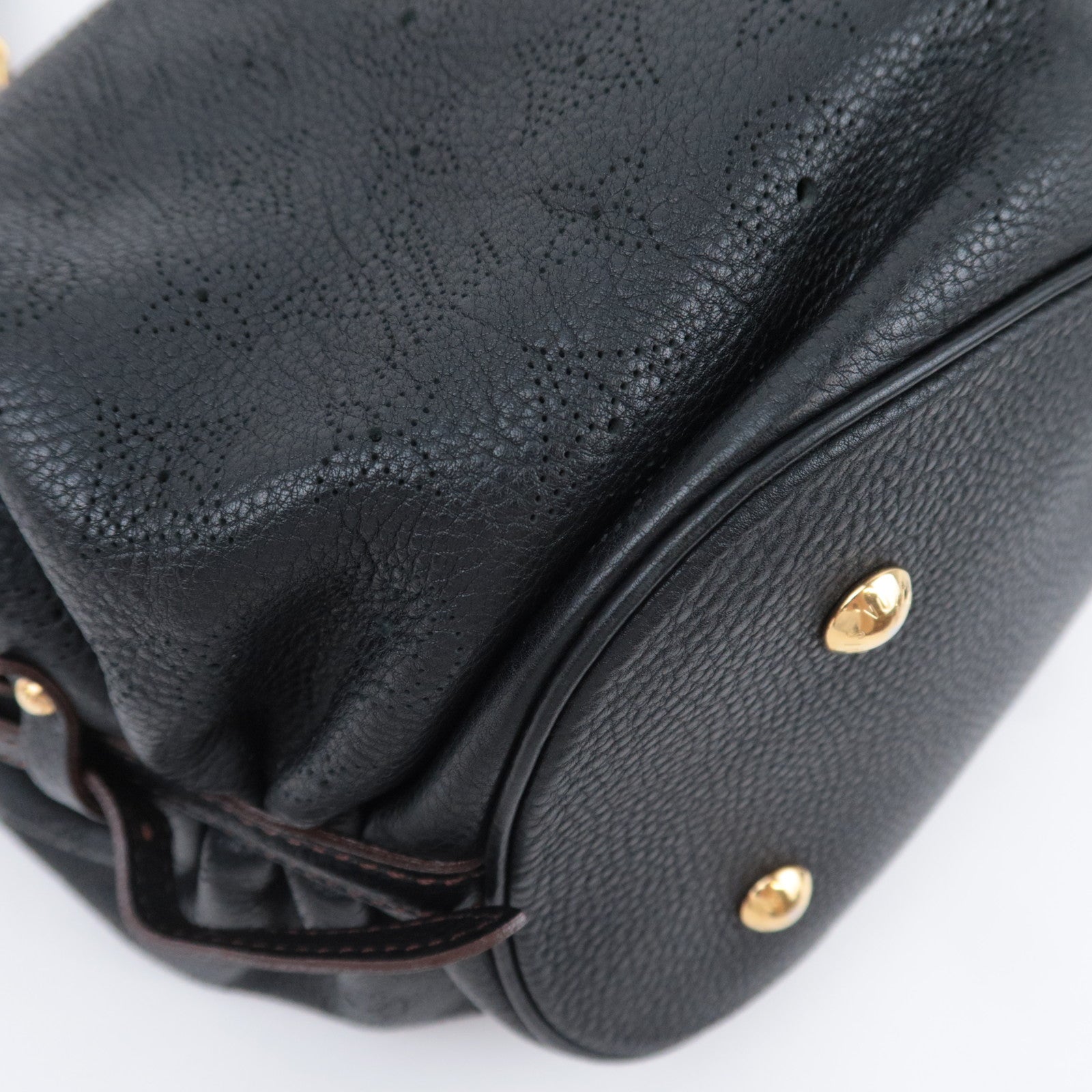 Louis Vuitton Monogram Mahina L Shoulder Bag Noir M95765