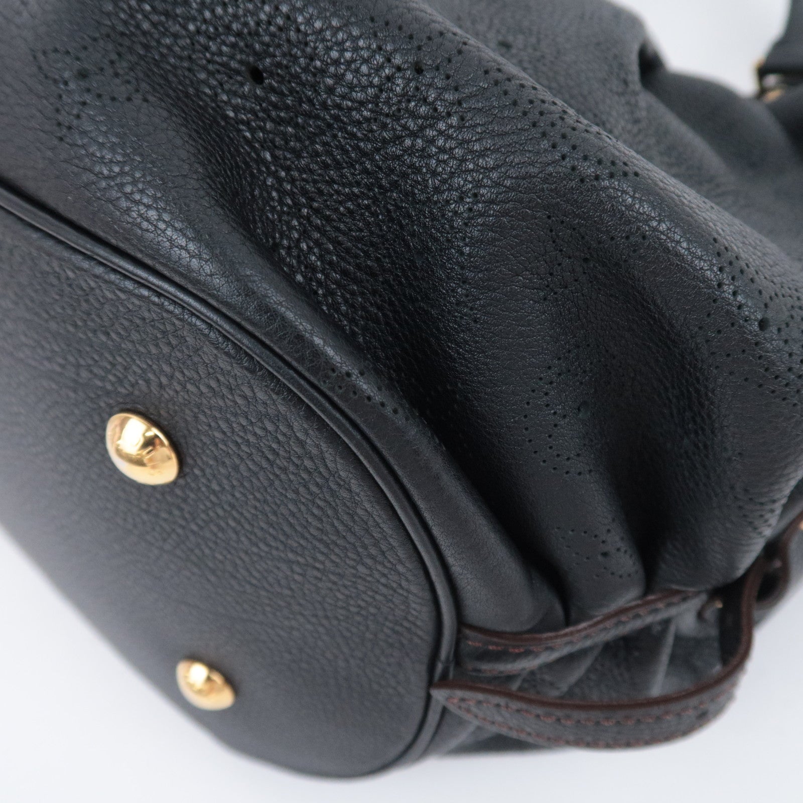 Louis Vuitton Monogram Mahina L Shoulder Bag Noir M95765