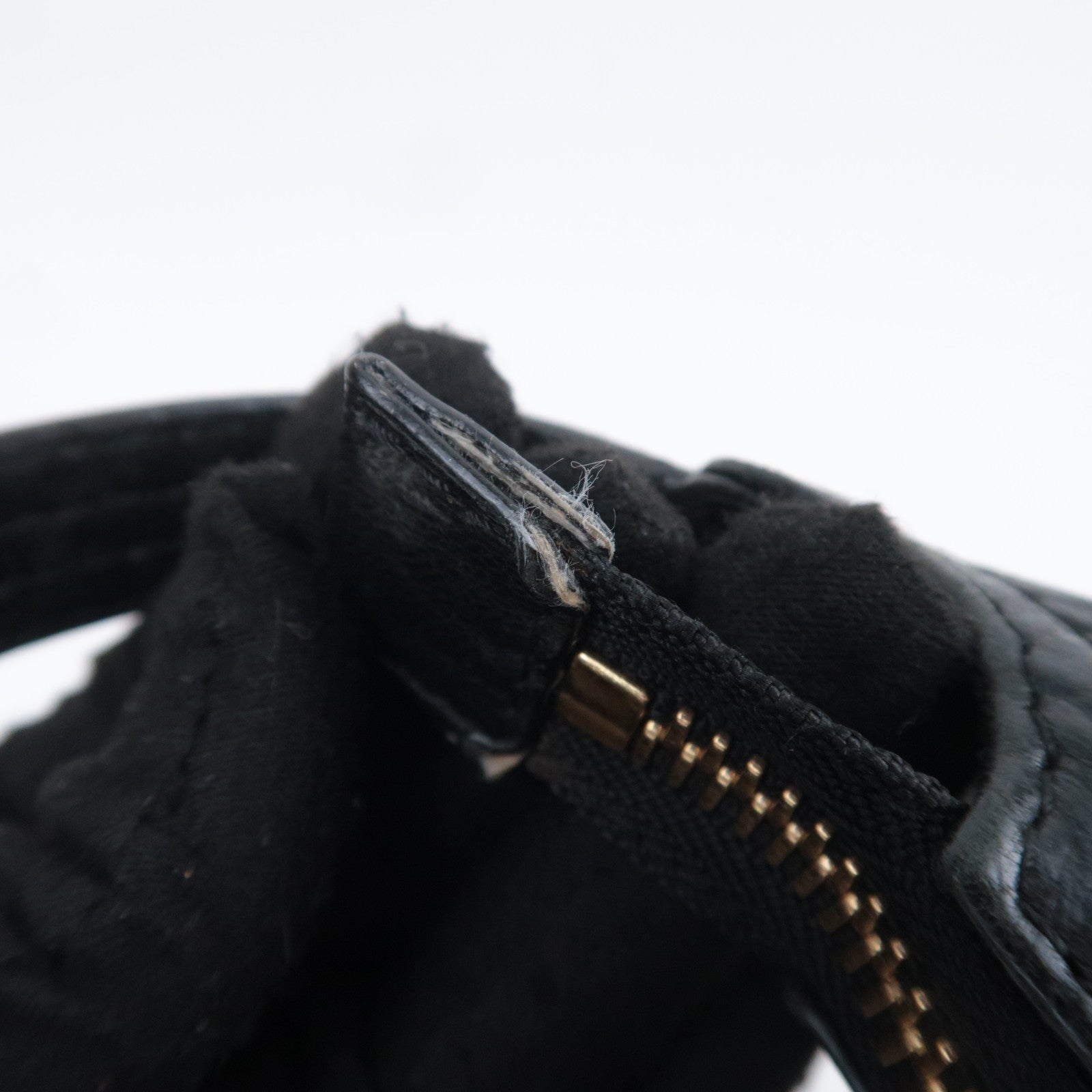 FENDI Unzipped Leather Shoulder Bag Black 8BR624