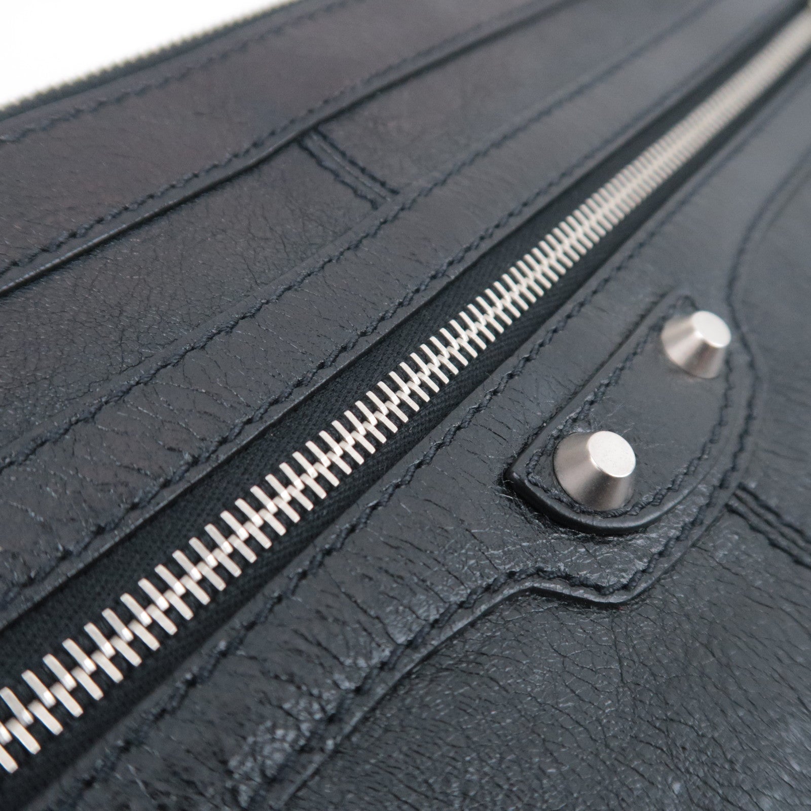 BALENCIAGA Classic Clip L Leather Clutch Bag Black 273023