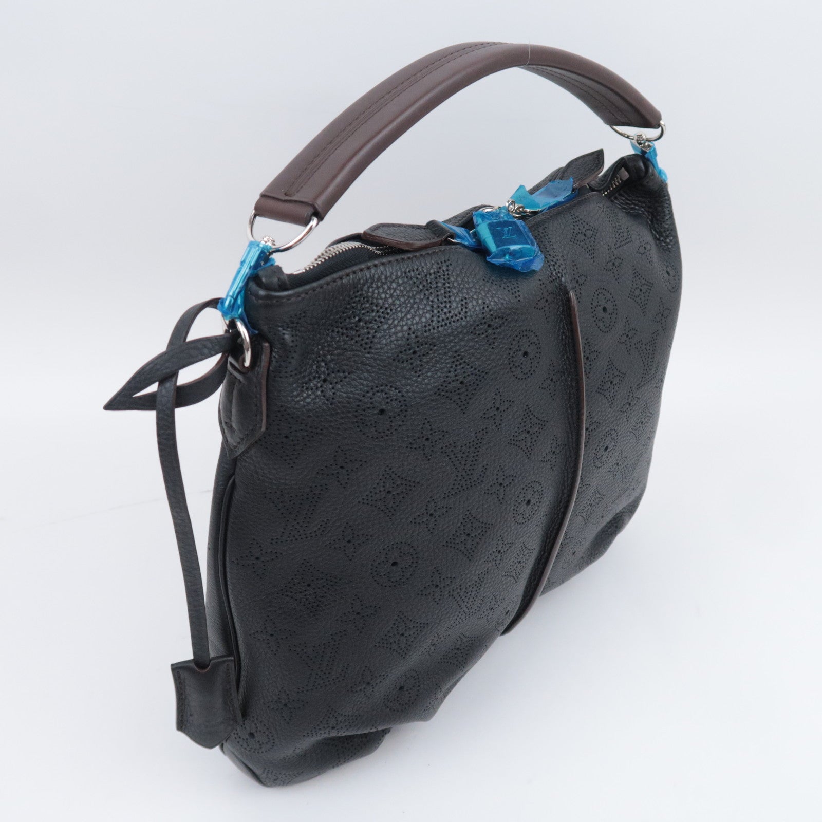 Louis Vuitton Monogram Mahina Selene PM Noir M94314