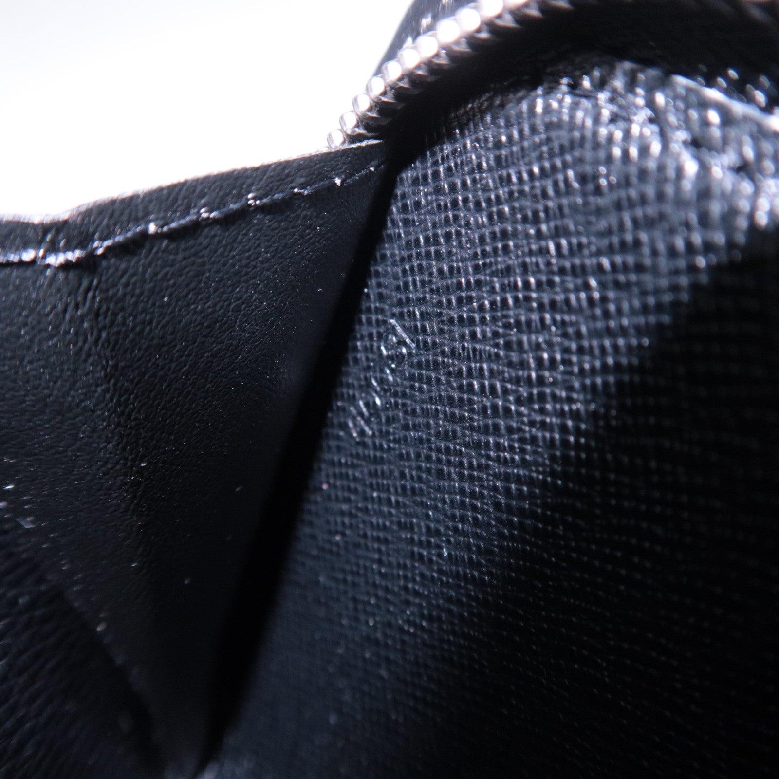 Louis Vuitton Epi Portefeuille Epi Z Coin Case Noir M63442