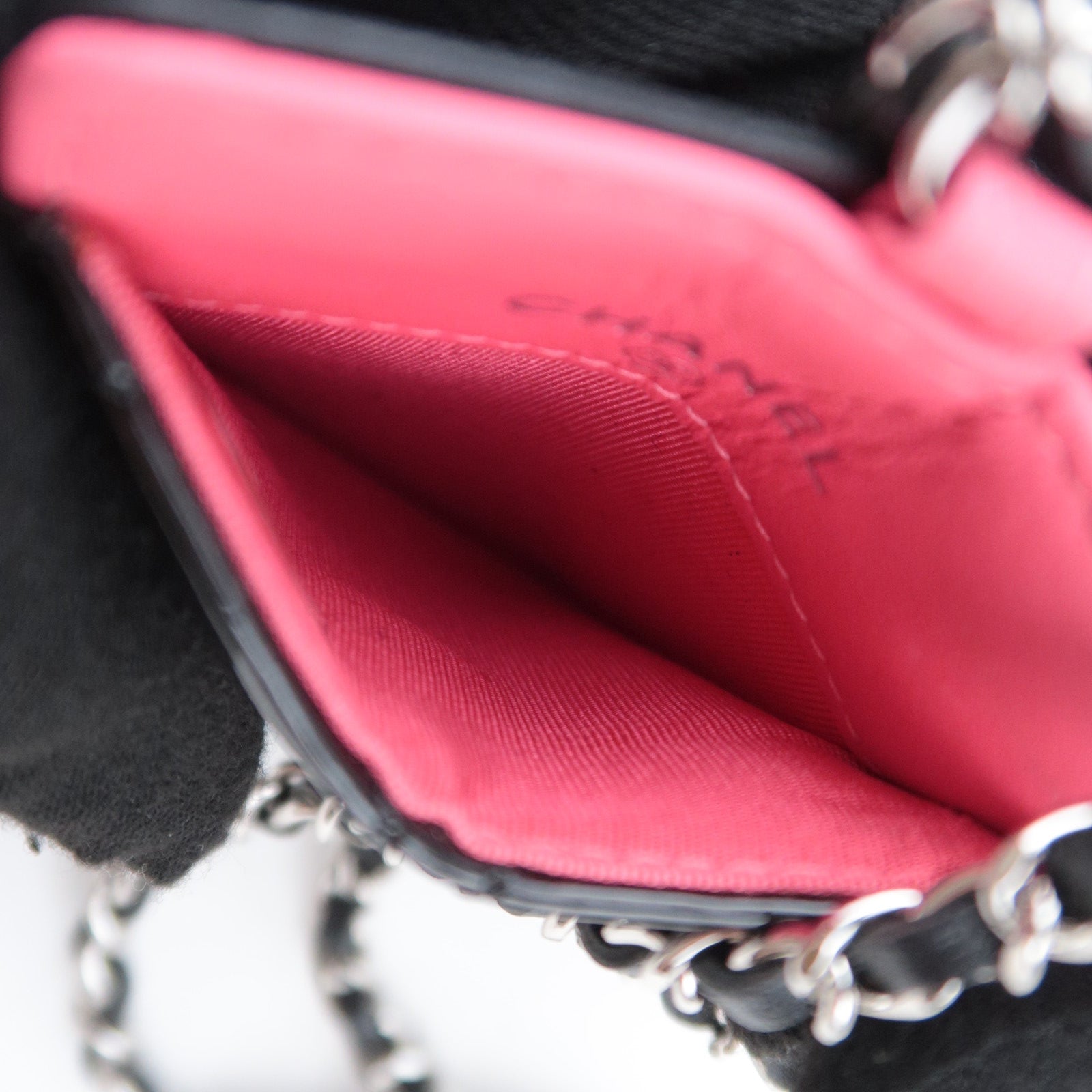 CHANEL Matelasse Patent Leather Chain Pass Case Holder Black Pink Silver HDW