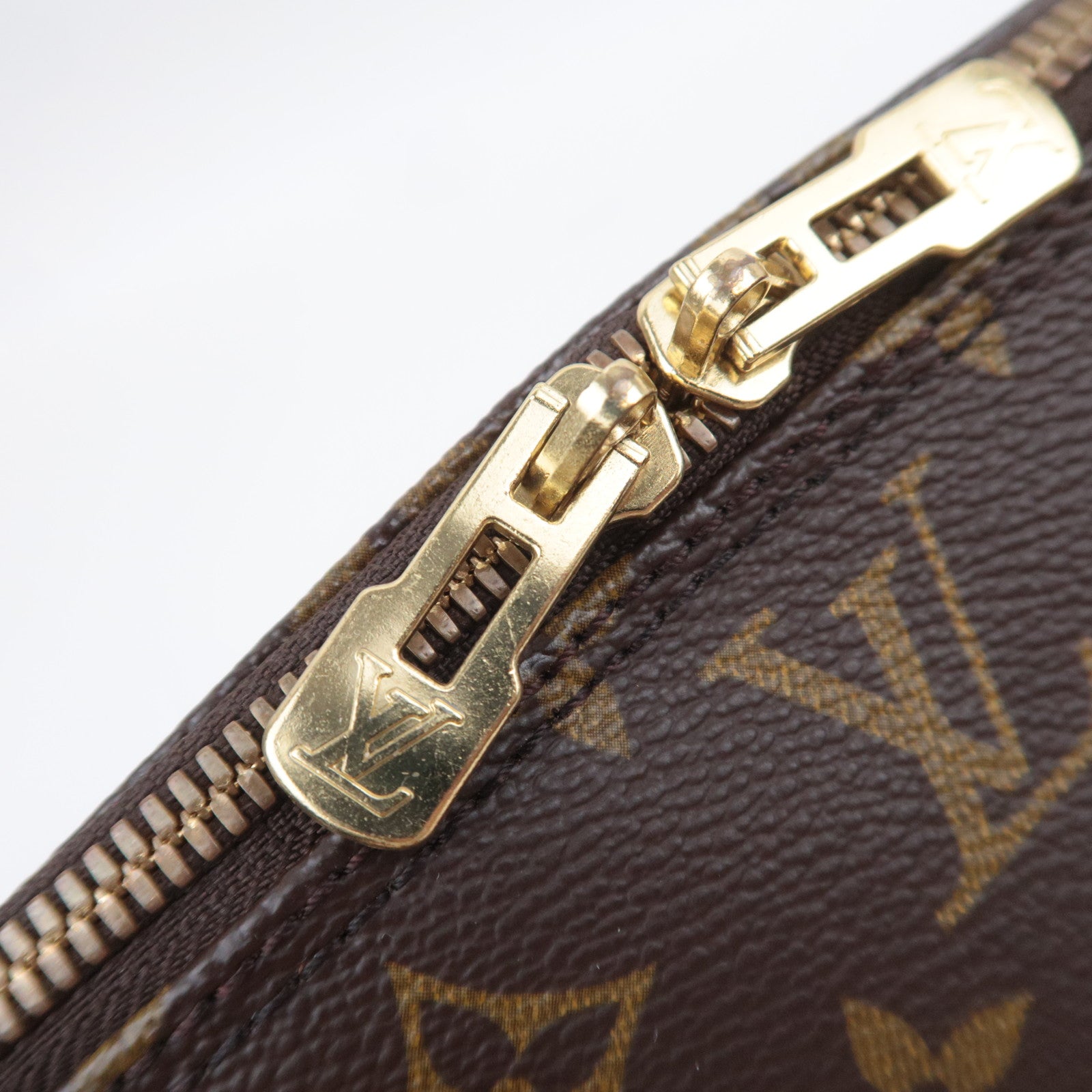Louis Vuitton Monogram Alma Handbag M51130