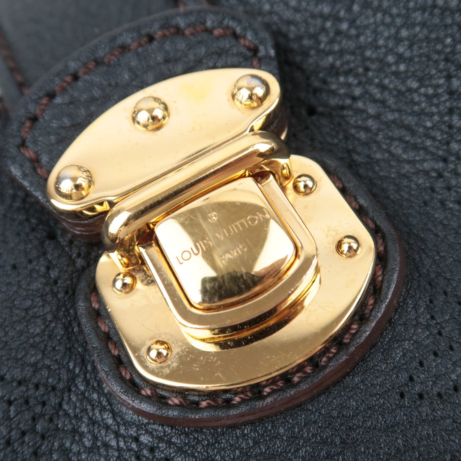 Louis Vuitton Monogram Mahina L Shoulder Bag Noir M95765