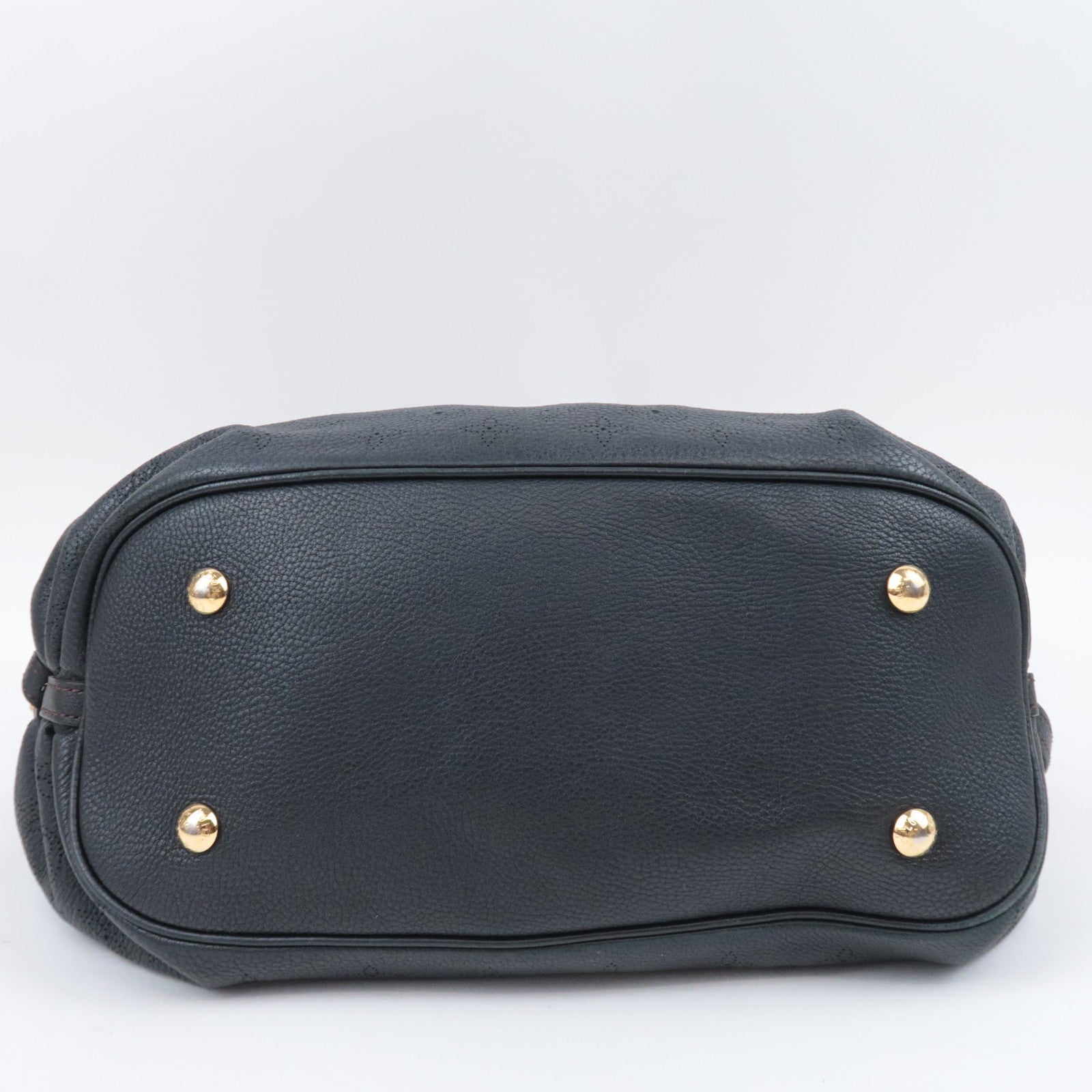 Louis Vuitton Monogram Mahina L Shoulder Bag Noir M95765