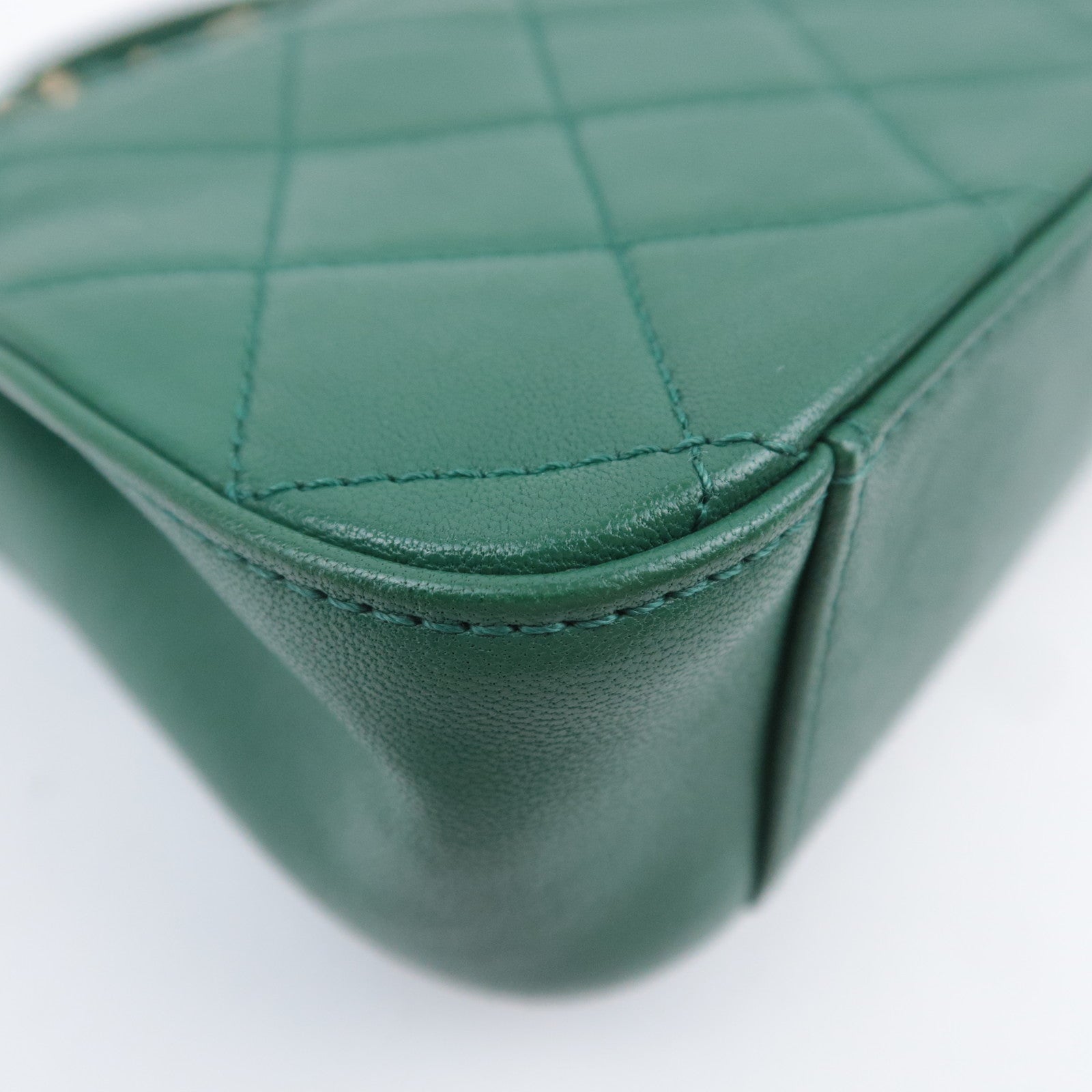 CHANEL 19 Dixneuf 2Way Chain Shoulder Bag Lambskin Green Gold HDW