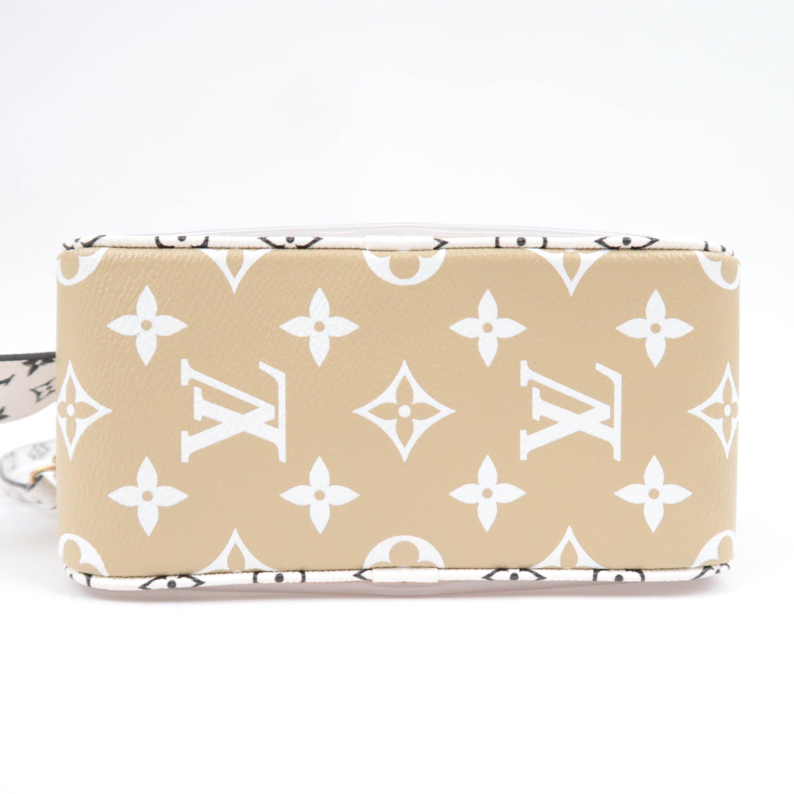 Louis Vuitton Monogram Giant Beach Clear Bag Khaki M67610
