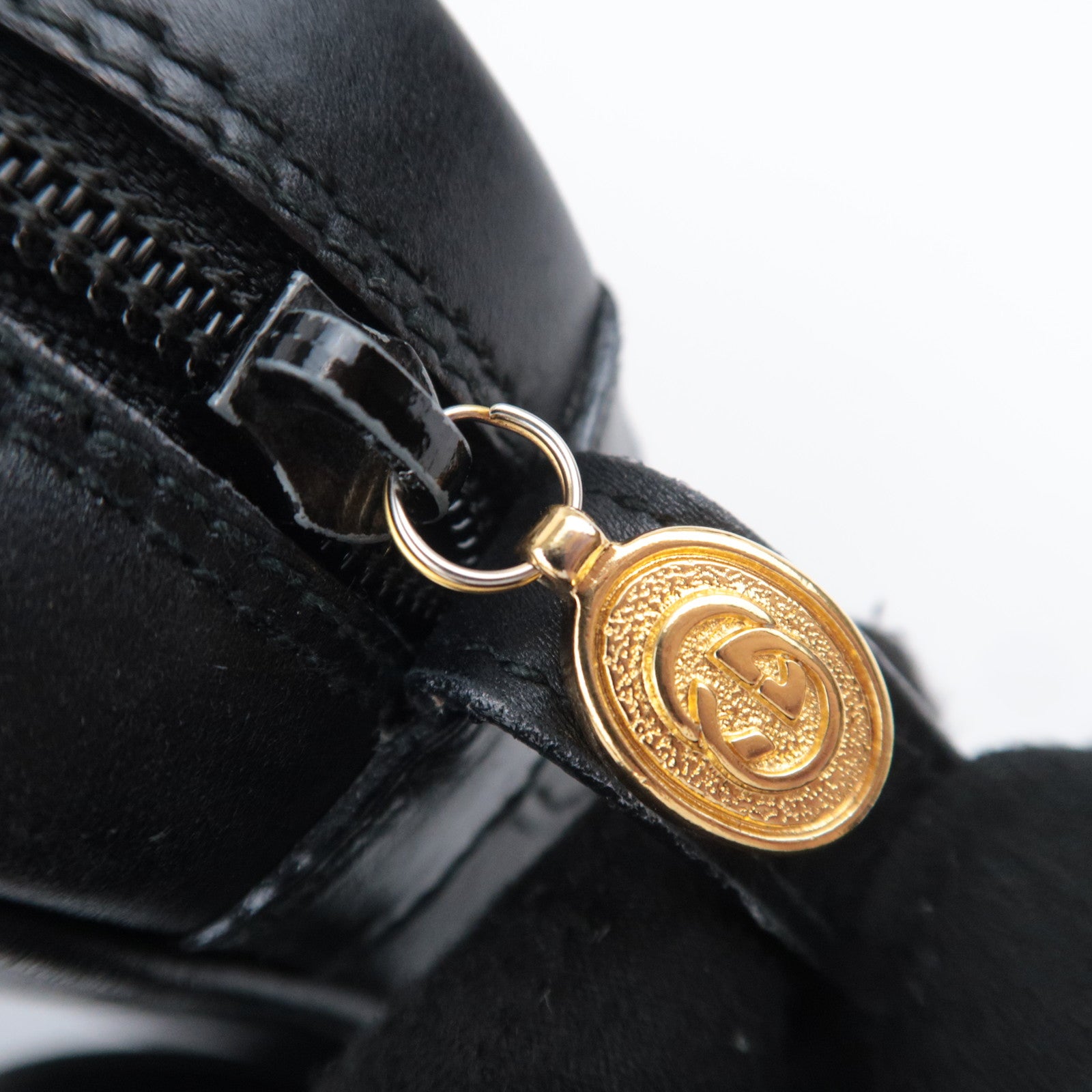 GUCCI Old Gucci Interlocking G Leather Shoulder Bag Black 007.104.0098