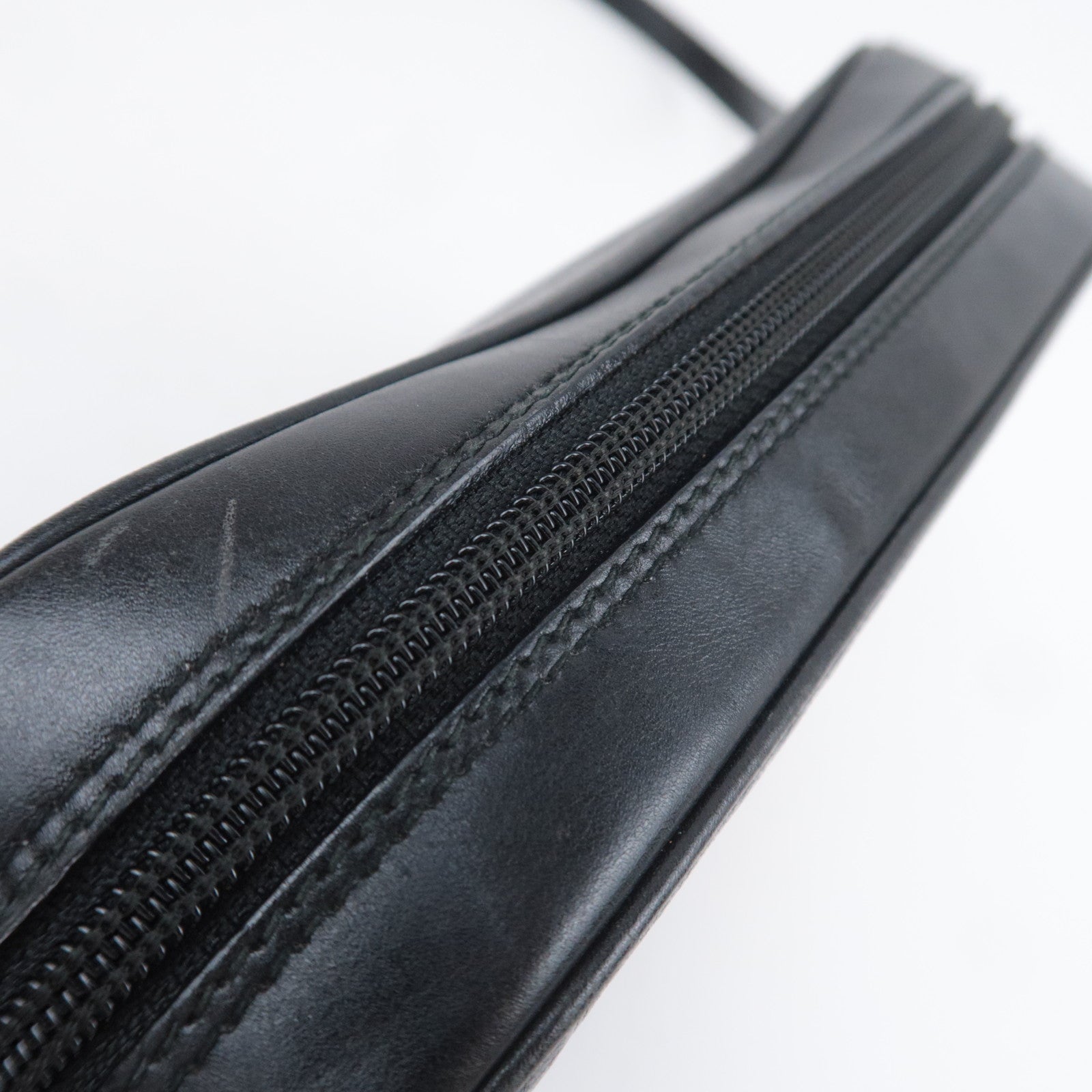 GUCCI Old Gucci Interlocking G Leather Shoulder Bag Black 007.104.0098