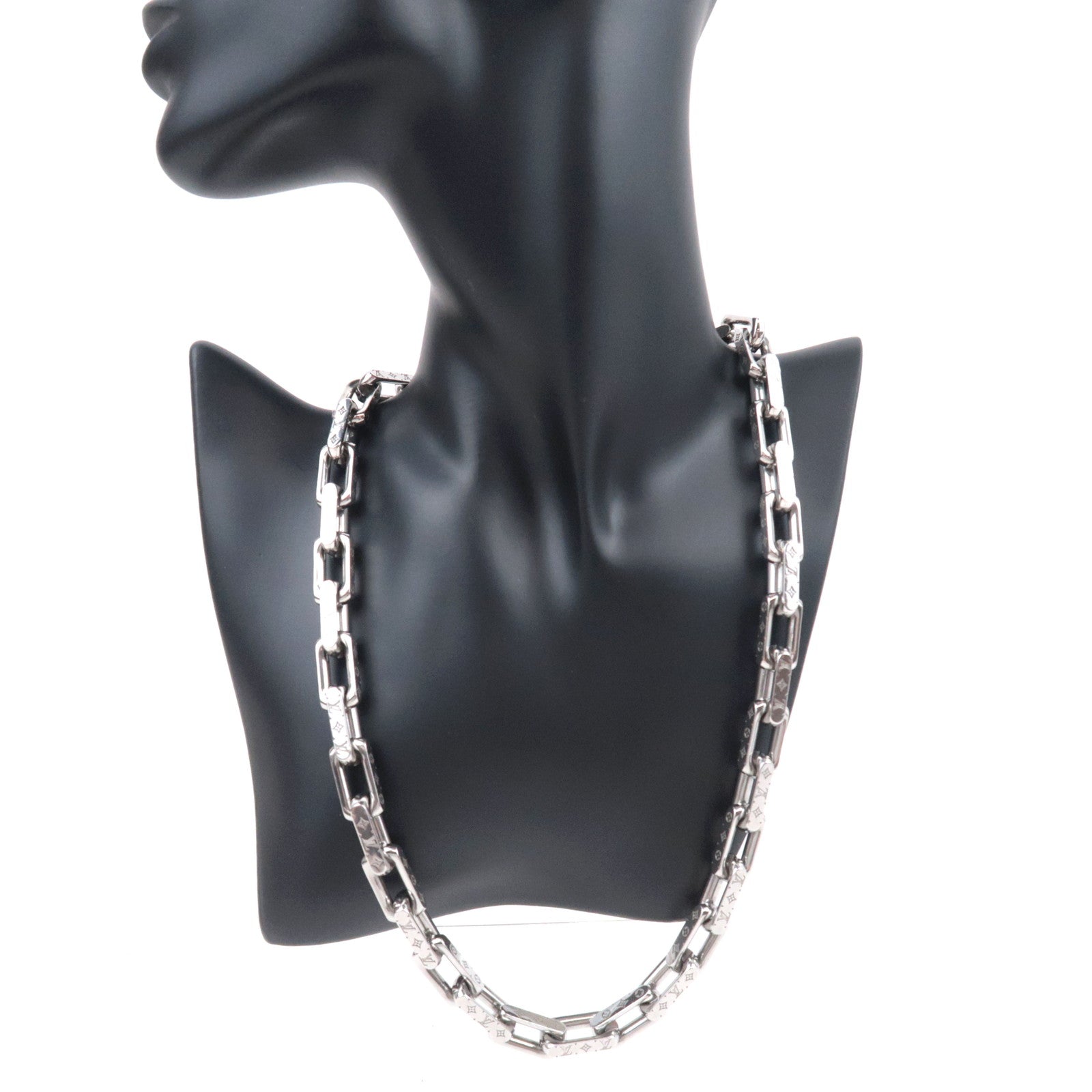 Louis Vuitton Collier Chain Monogram Necklace Silver Color M00307