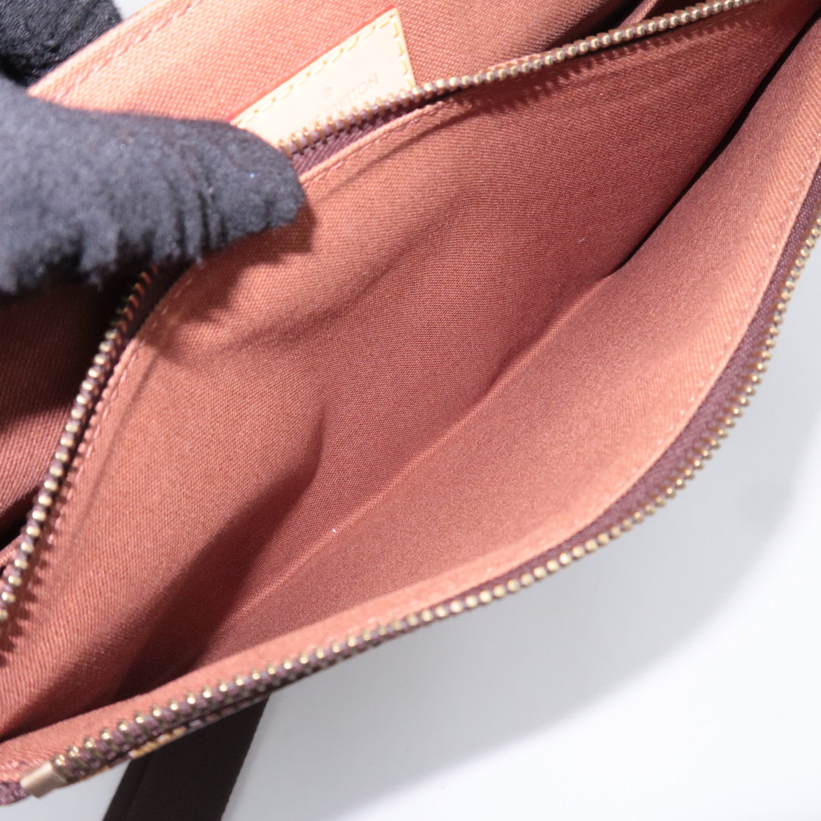 Louis Vuitton Monogram Messenger Beaubourg MM Shoulder Bag M97038