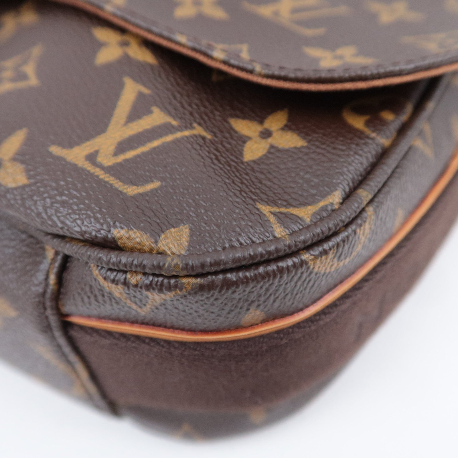 Louis Vuitton Monogram Messenger Beaubourg MM Shoulder Bag M97038