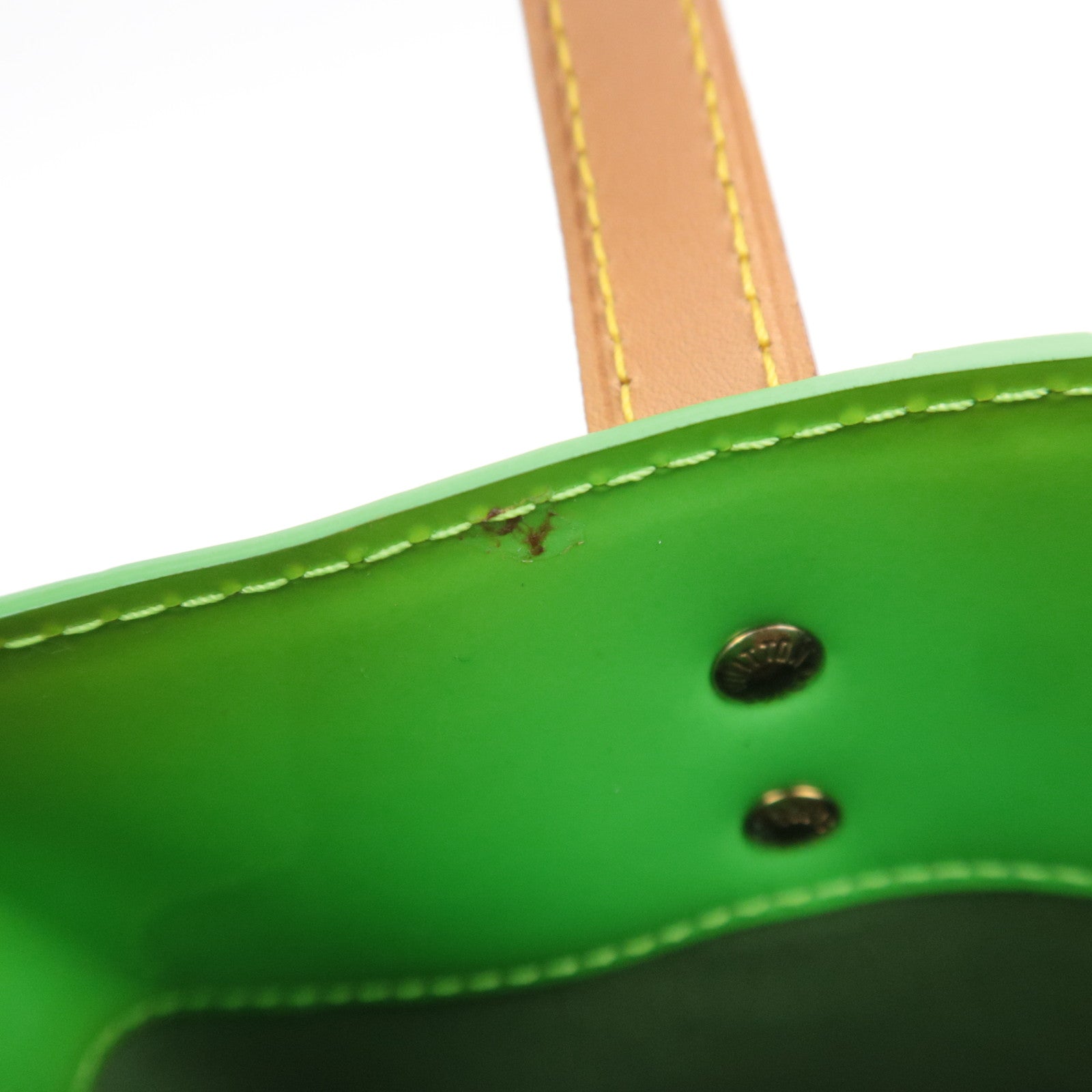 Louis Vuitton Monogram Vernis Fluo Reade PM Robert Wilson 2002 Christmas Exclusive Vert M91904