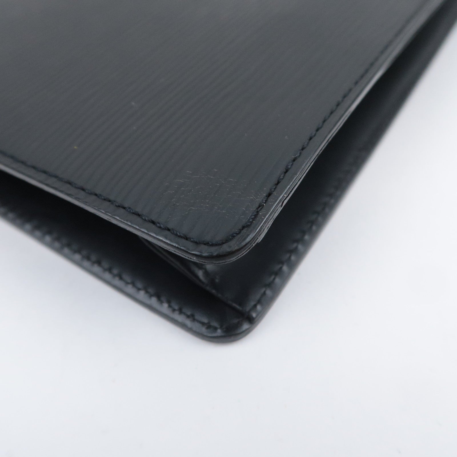 Louis Vuitton Epi Pochette Homme Clutch Bag Noir M52522