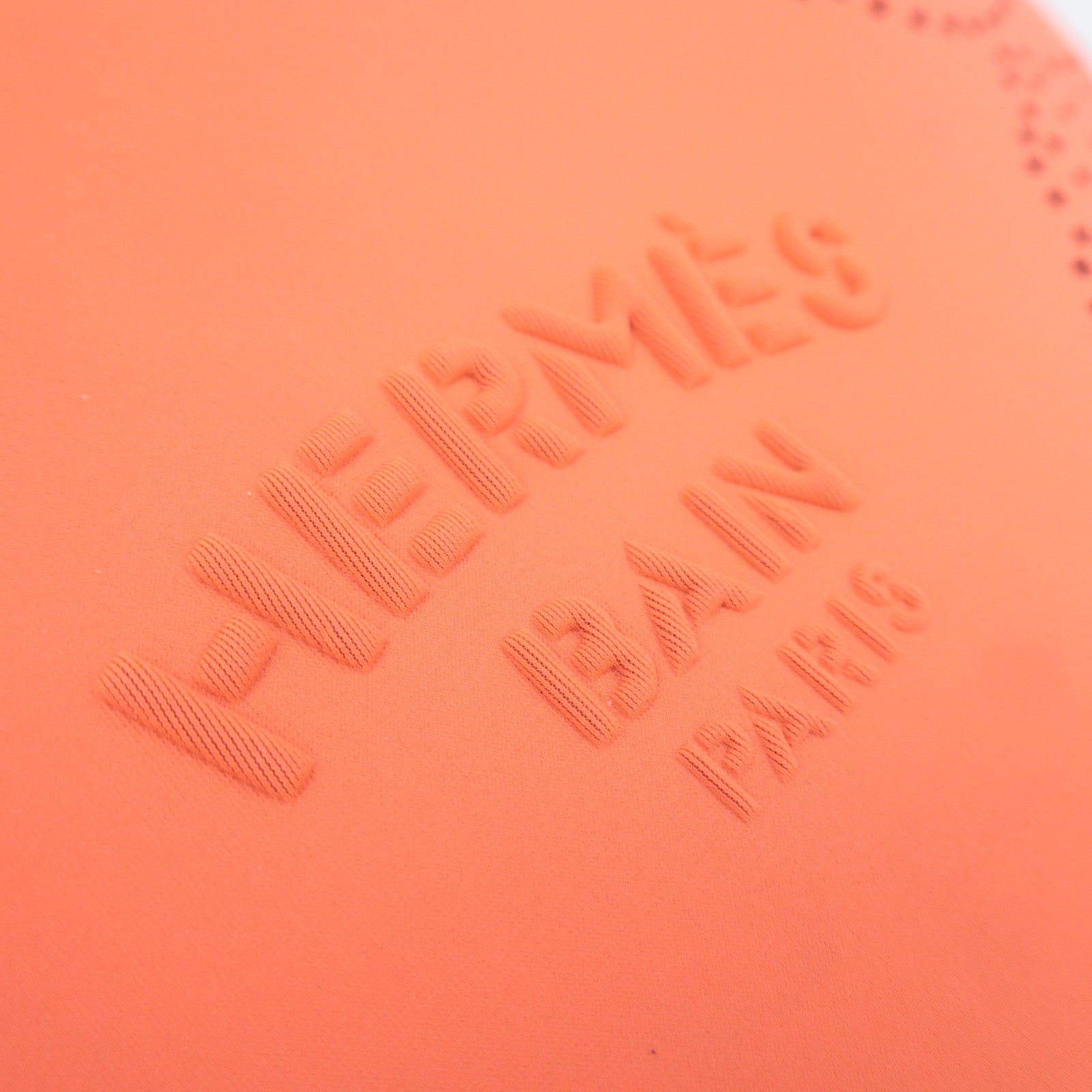 HERMES Neo Bain MM Clutch Bag Neoprene Grenadine