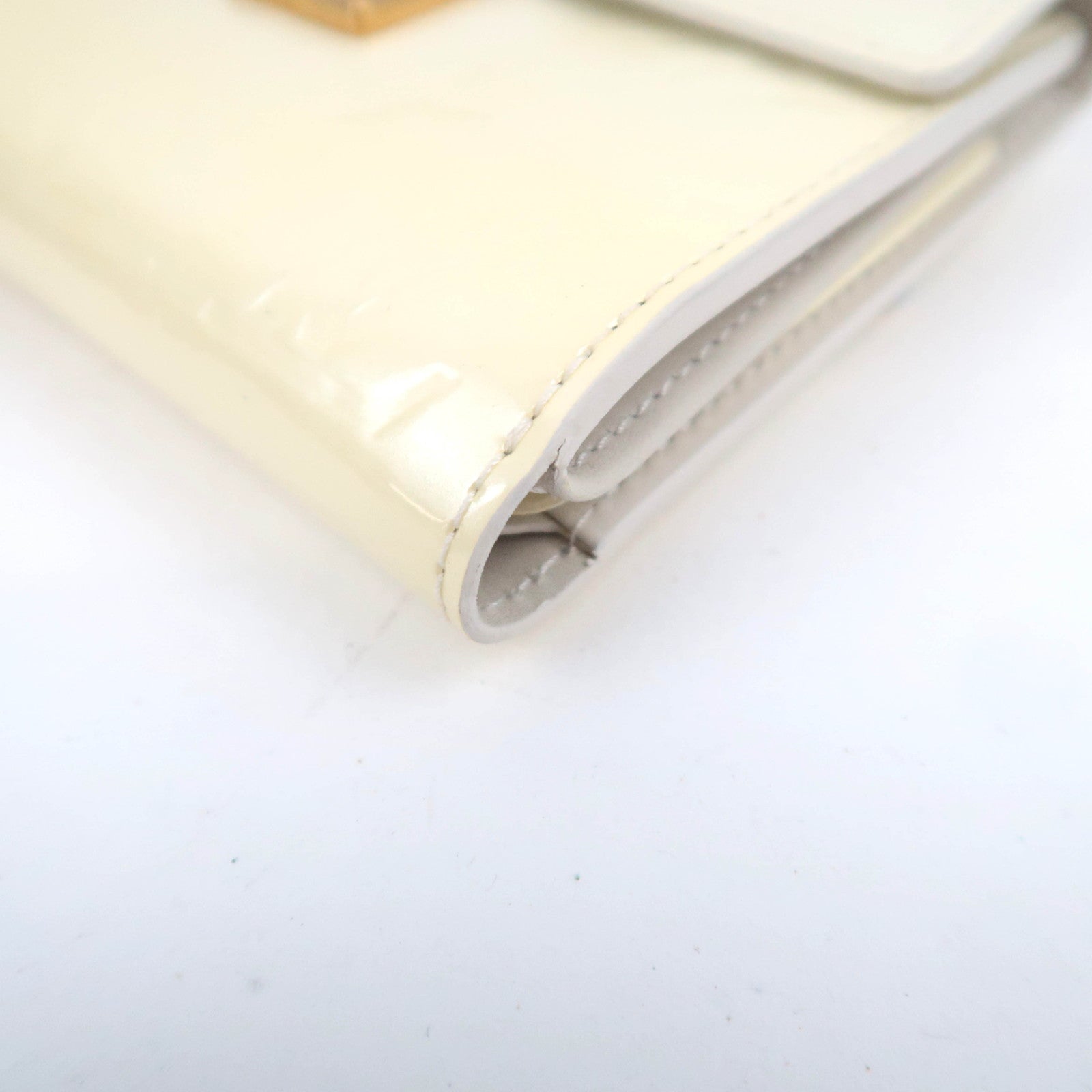 Louis Vuitton Monogram Vernis Portefeuille Koala Wallet Perle M91420