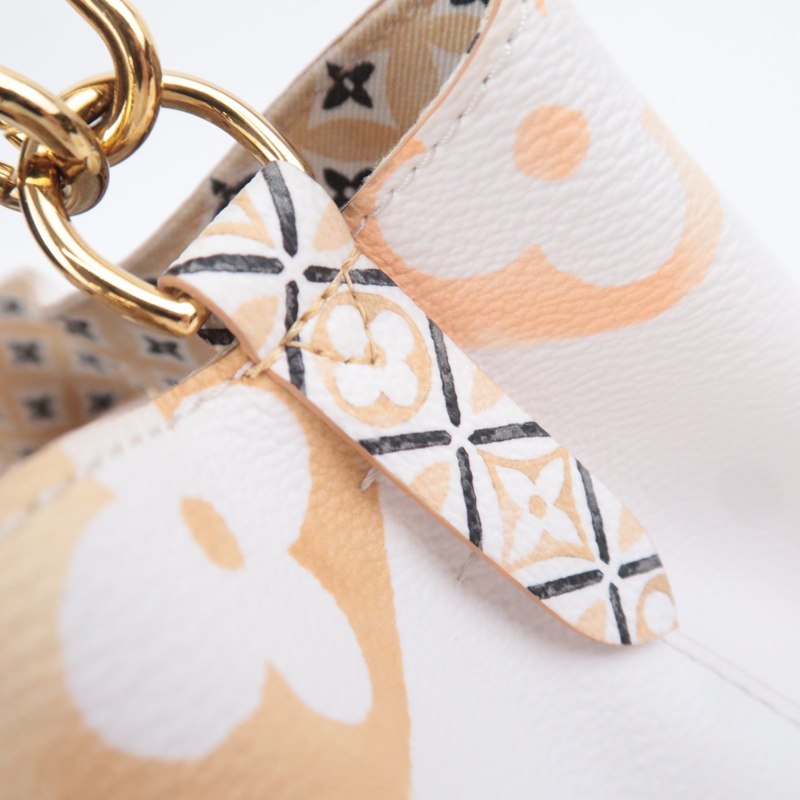 Louis Vuitton Monogram Giant By The Pool Neo Noe BB M22985