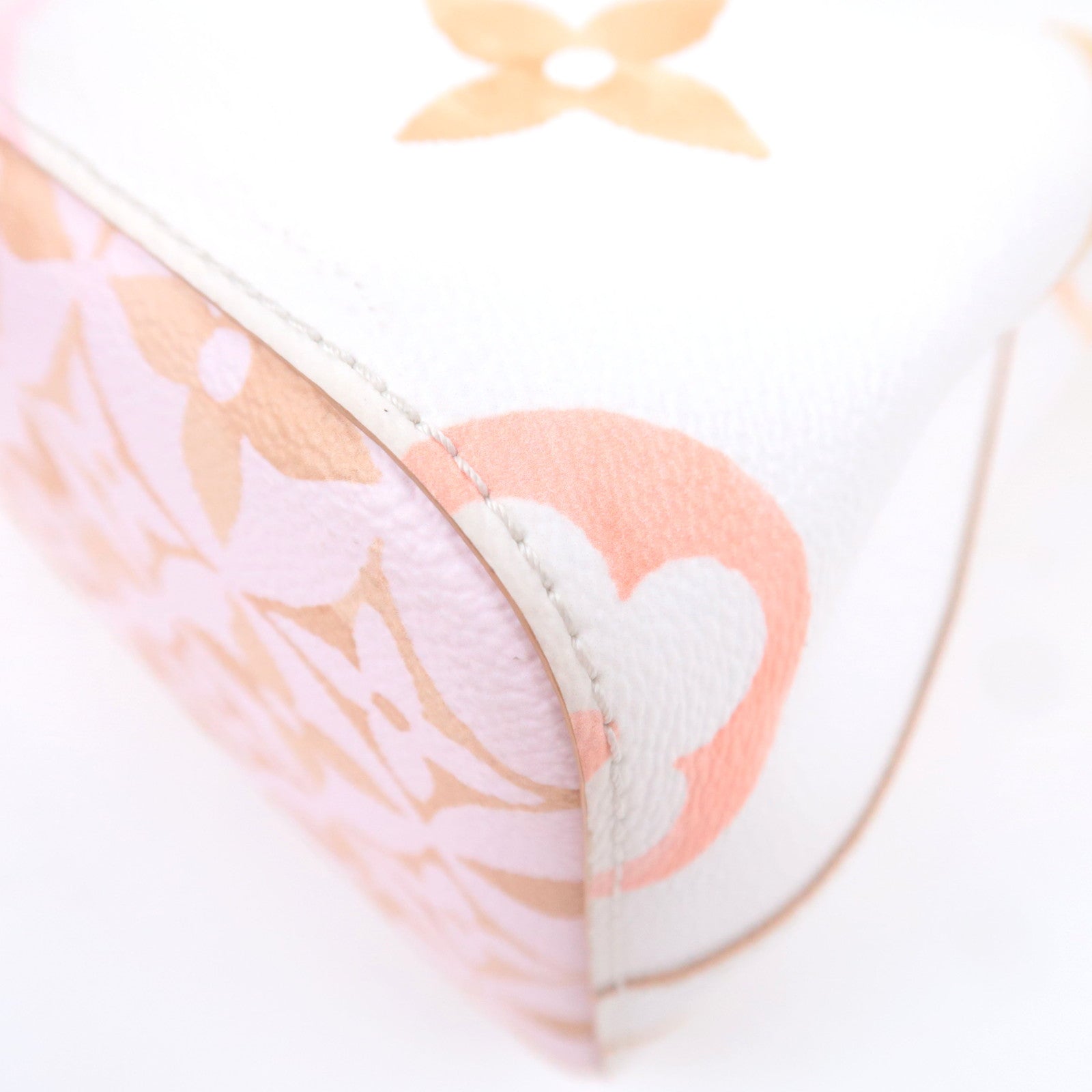 Louis Vuitton Monogram Giant By The Pool Neo Noe BB M22985