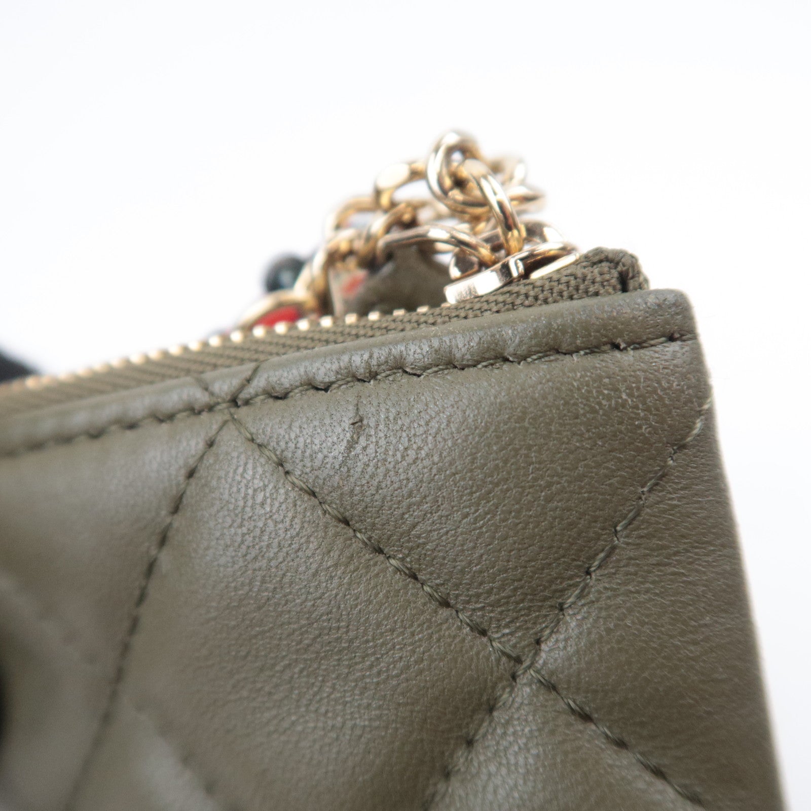 CHANEL Matelasse Clutch Bag Lambskin Khaki Gold Hardware A82552
