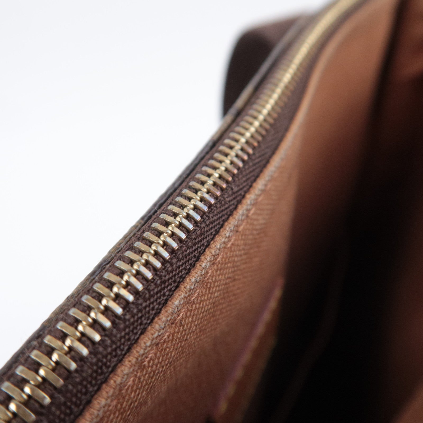Louis Vuitton Monogram Cabas Beaubourg Tote Bag M53013
