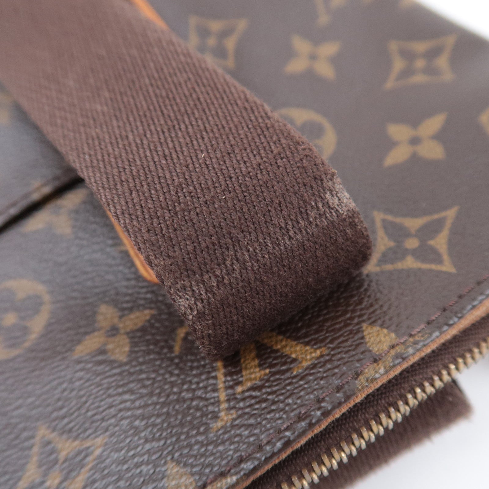 Louis Vuitton Monogram Cabas Beaubourg Tote Bag M53013