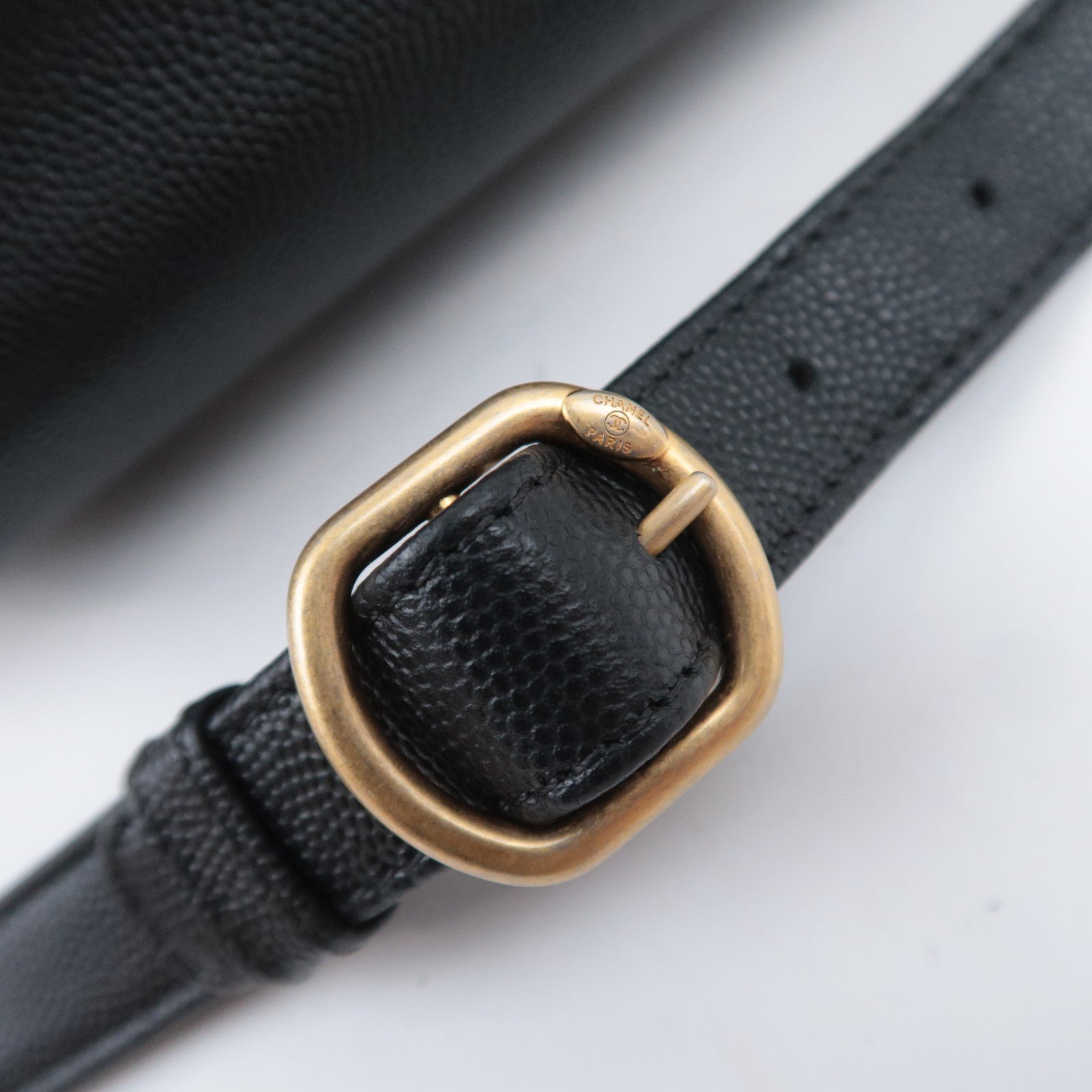 CHANEL CC Filigree Chain Waist Bag Caviar Skin Blac Gold HDW
