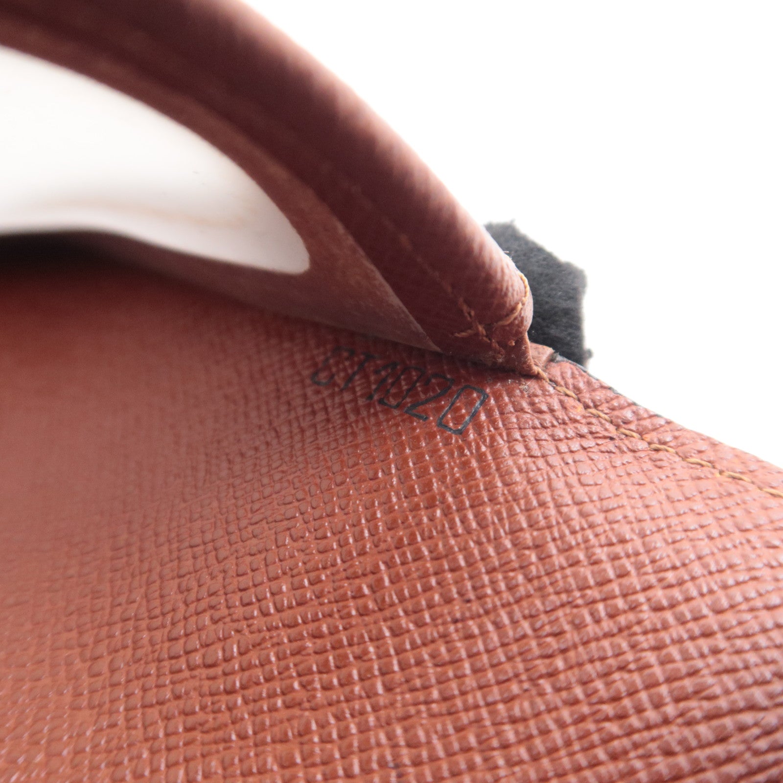 Louis Vuitton Monogram Japon Singapour Card Case M60530