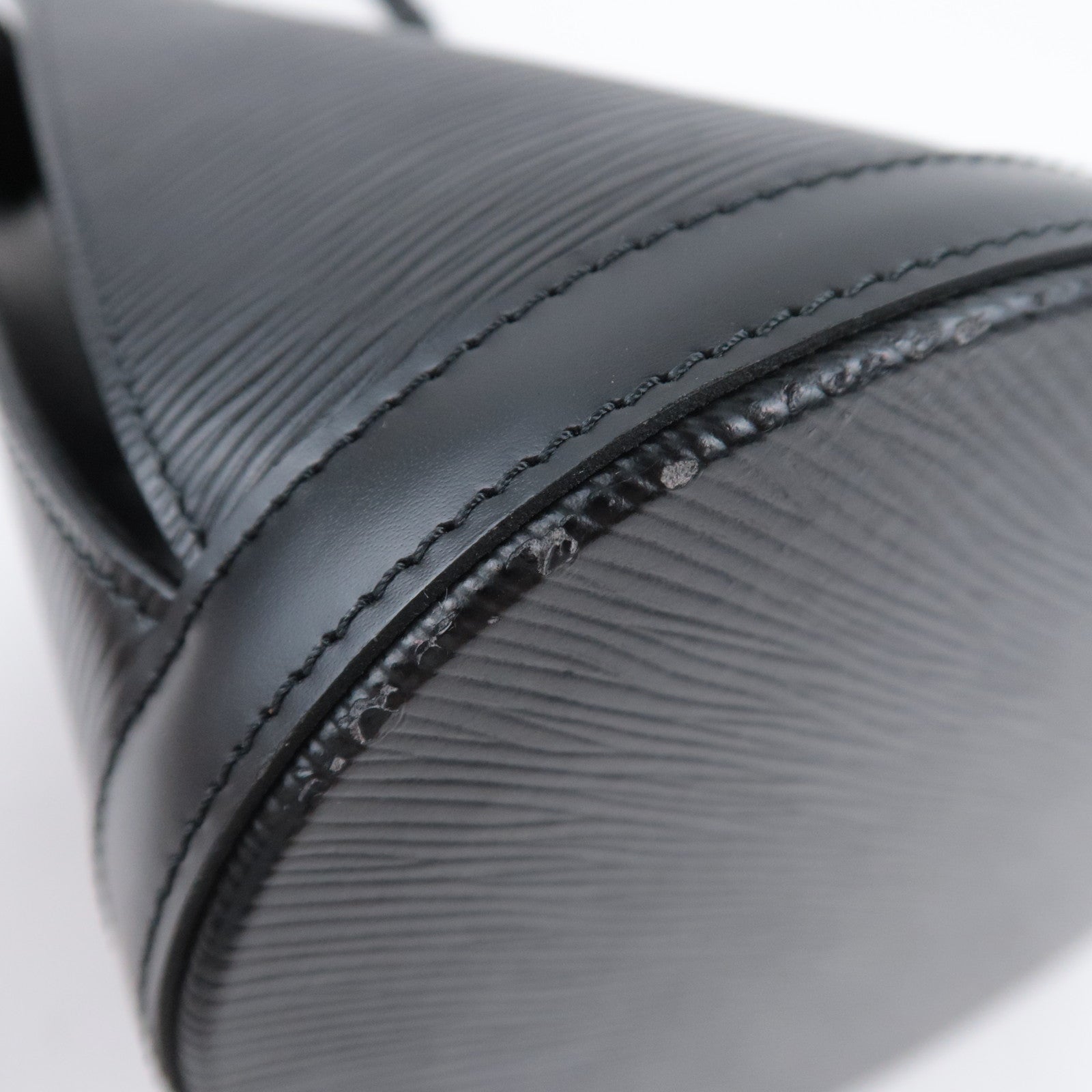 Louis Vuitton Epi Cluny Shoulder Bag Noir M52252
