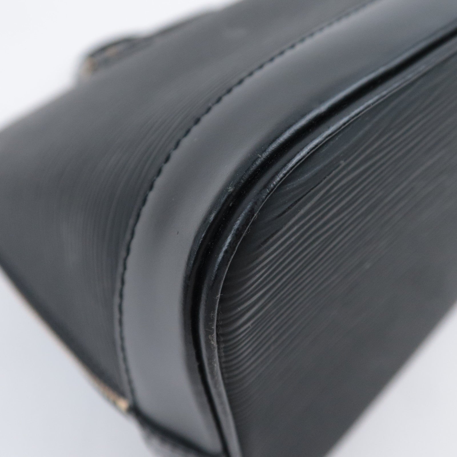 Louis Vuitton Epi Alma Handbag Noir M52142