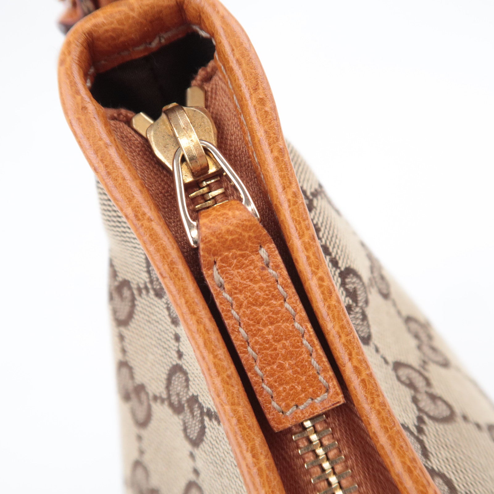 GUCCI Abby GG Canvas Shoulder Bag Brown 130738