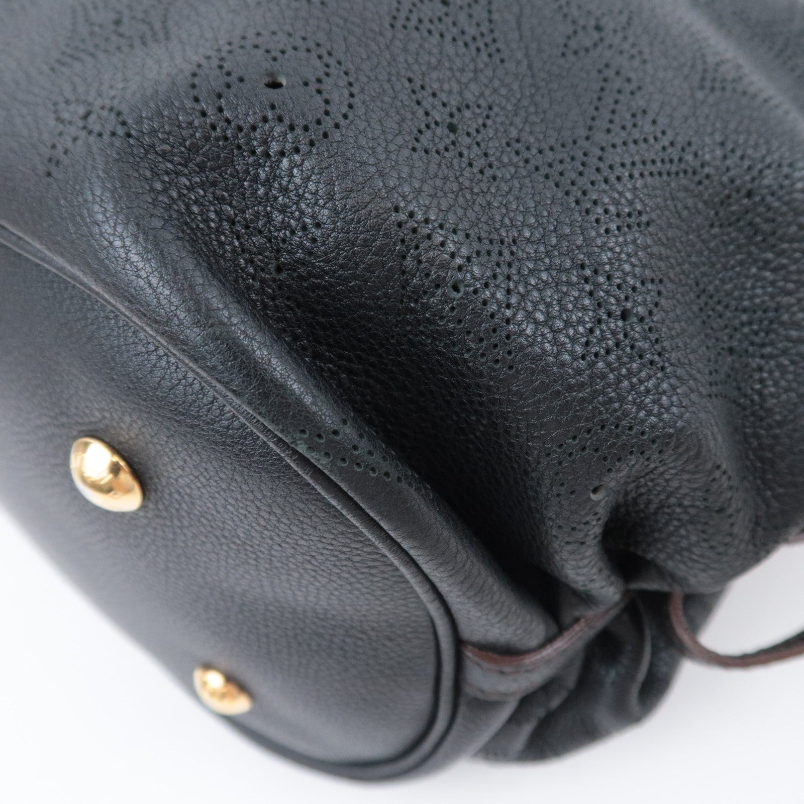 Louis Vuitton Monogram Mahina L Shoulder Bag Noir M95765