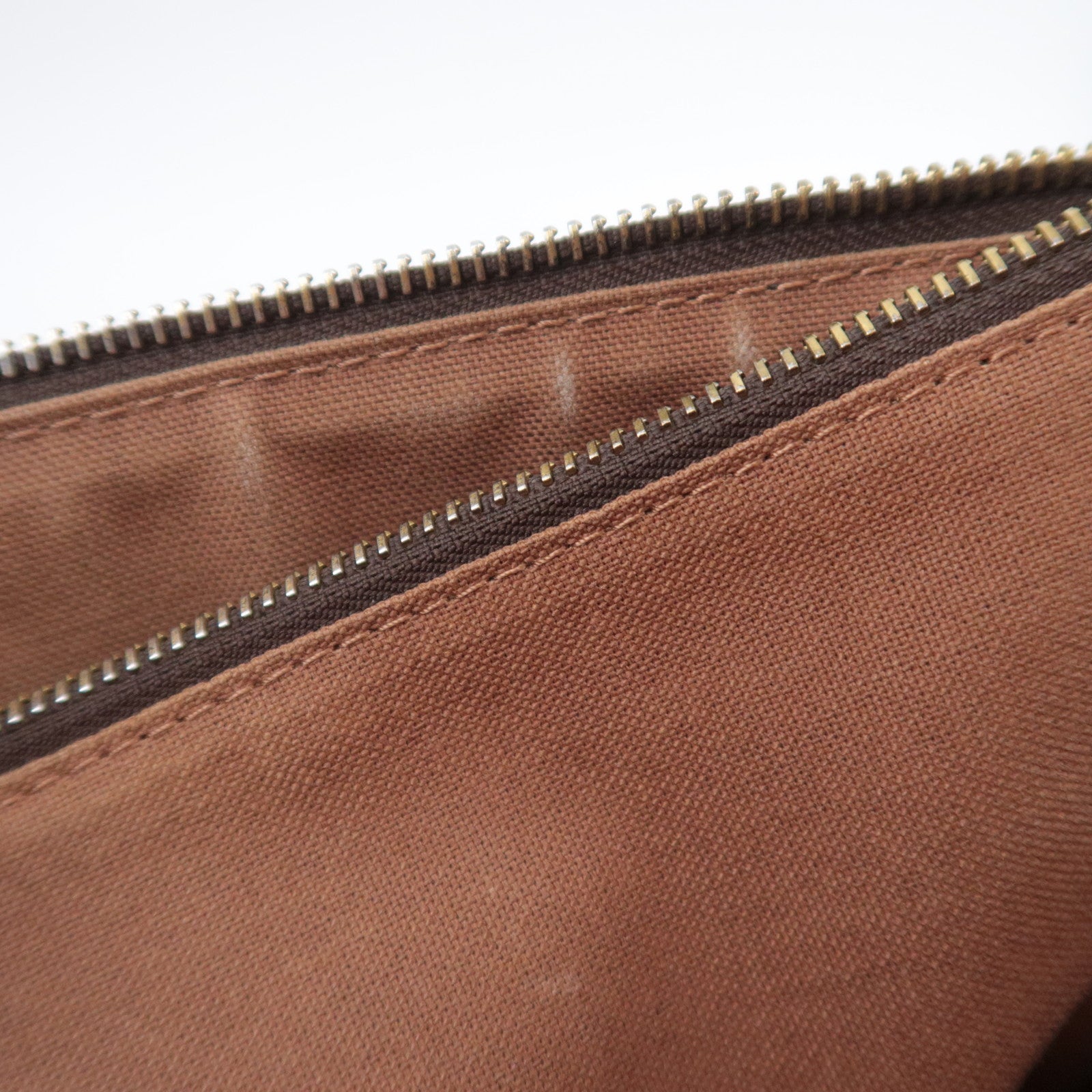 Louis Vuitton Monogram Messenger Beaubourg MM M97038
