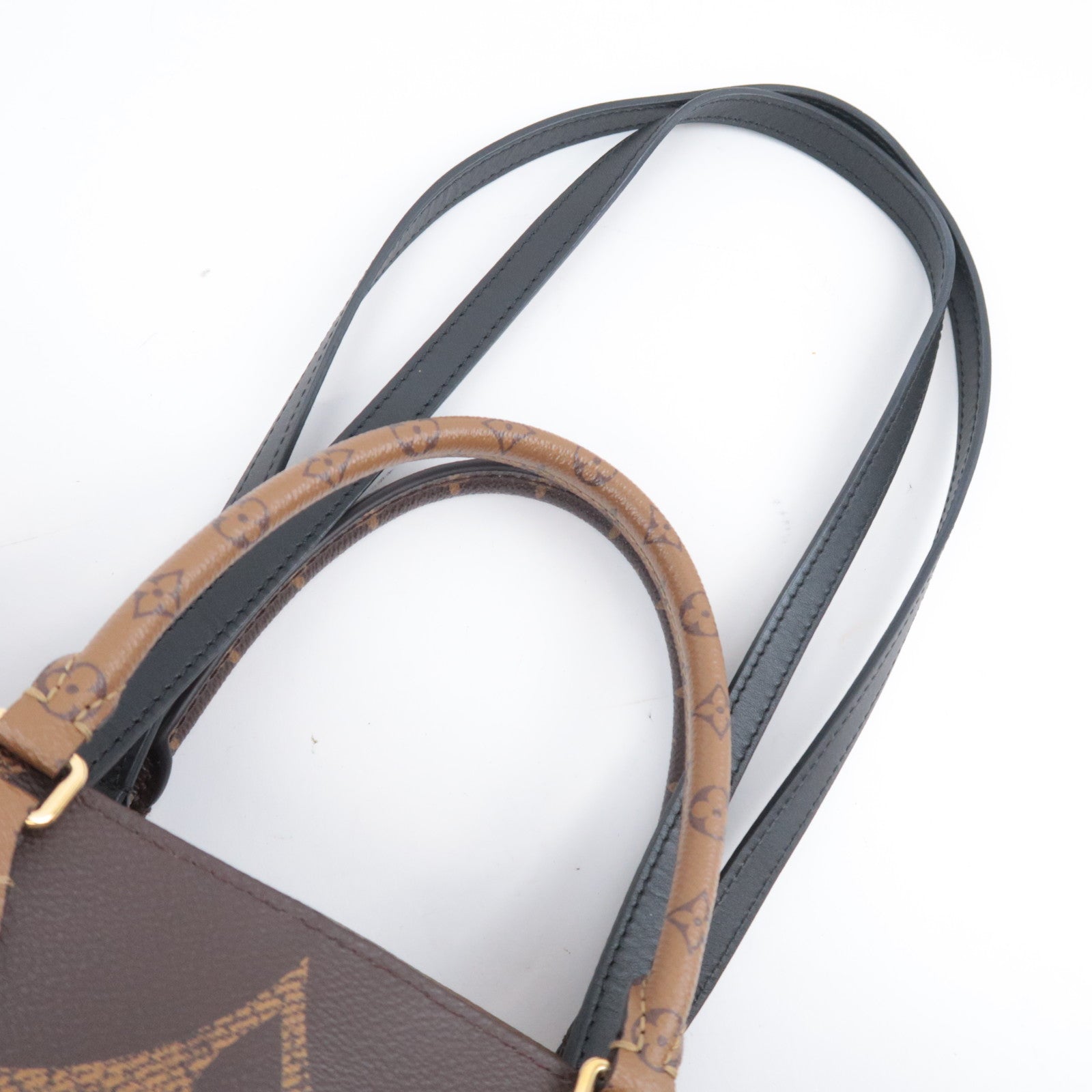 Louis Vuitton Monogram Giant Reverse OnTheGo MM M45321