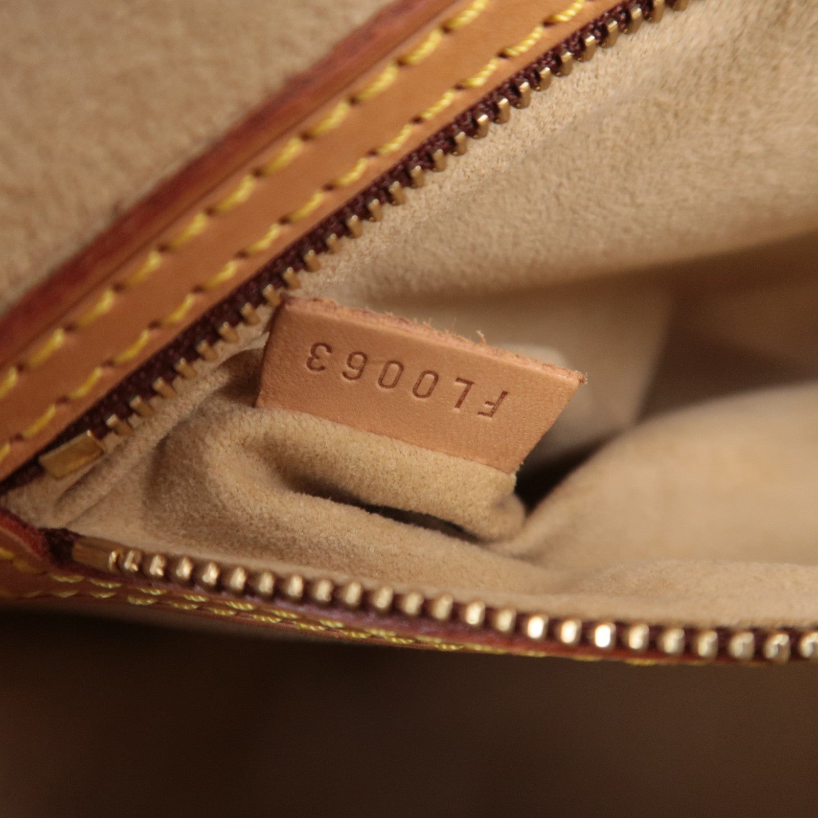 Louis Vuitton Monogram Looping MM Shoulder Bag M51146