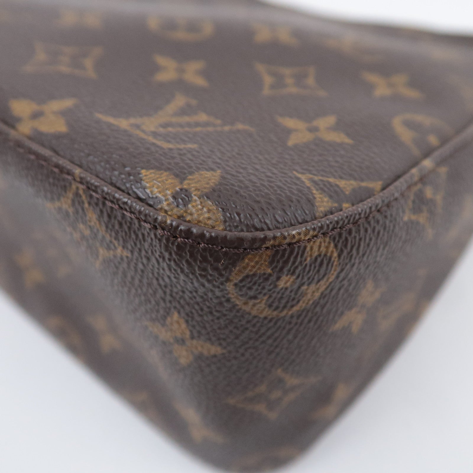 Louis Vuitton Monogram Looping MM Shoulder Bag M51146