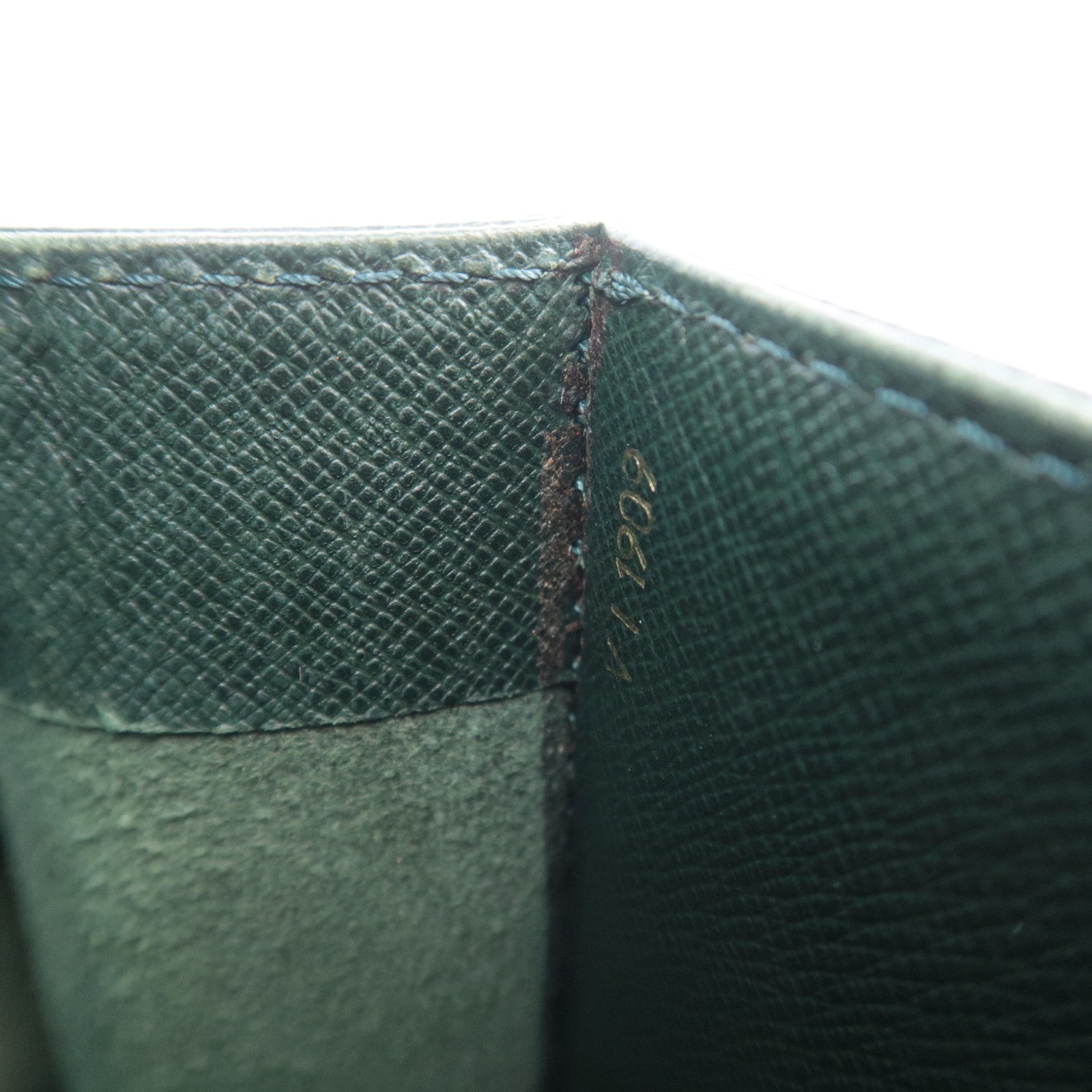 Louis Vuitton Taiga Serviette Clad Briefcase Epicea M30074