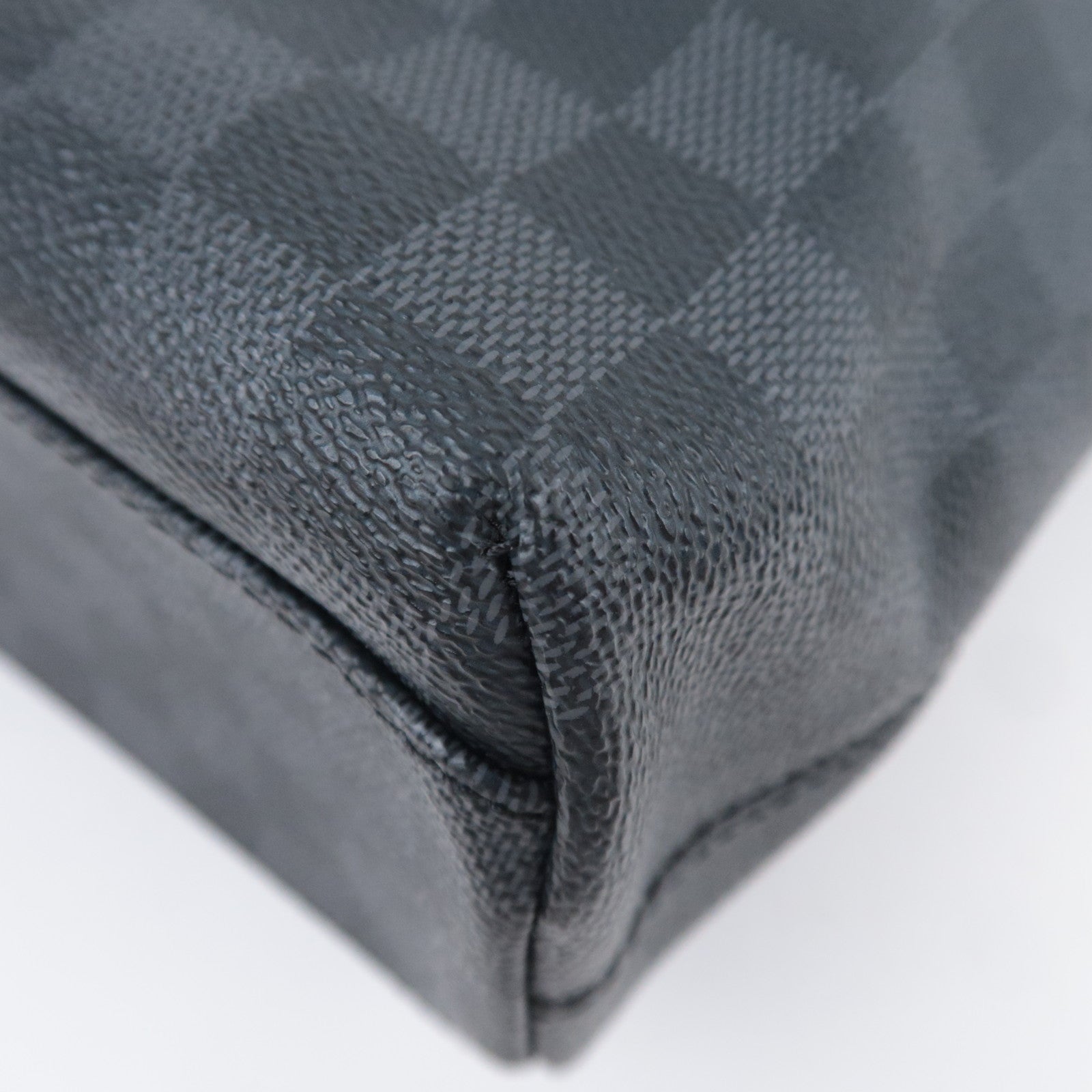 Louis Vuitton Damier Graphite Mick GM Messenger Shoulder Bag N41105