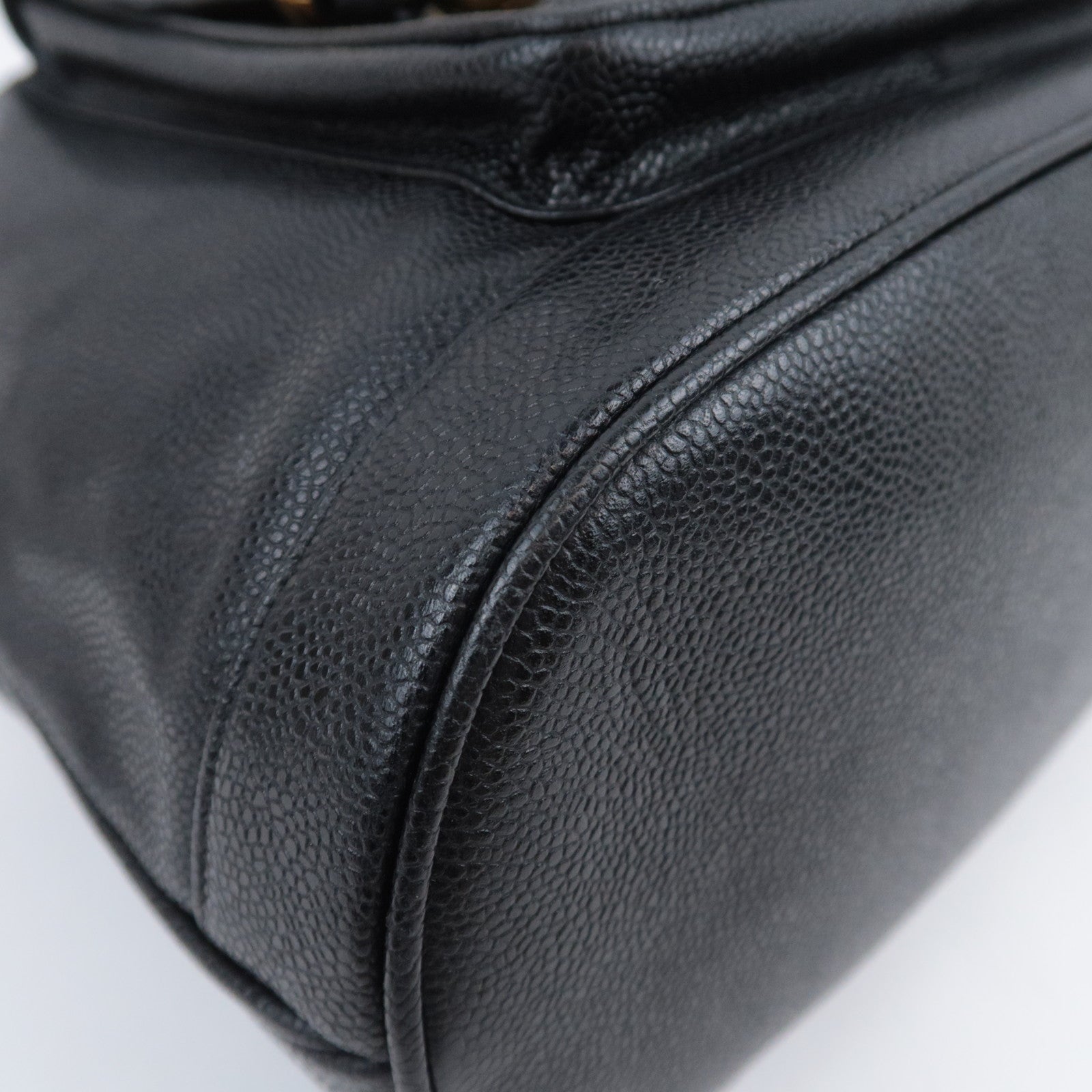 CHANEL Vintage Caviarskin Drawstring Shoulder Bag Black