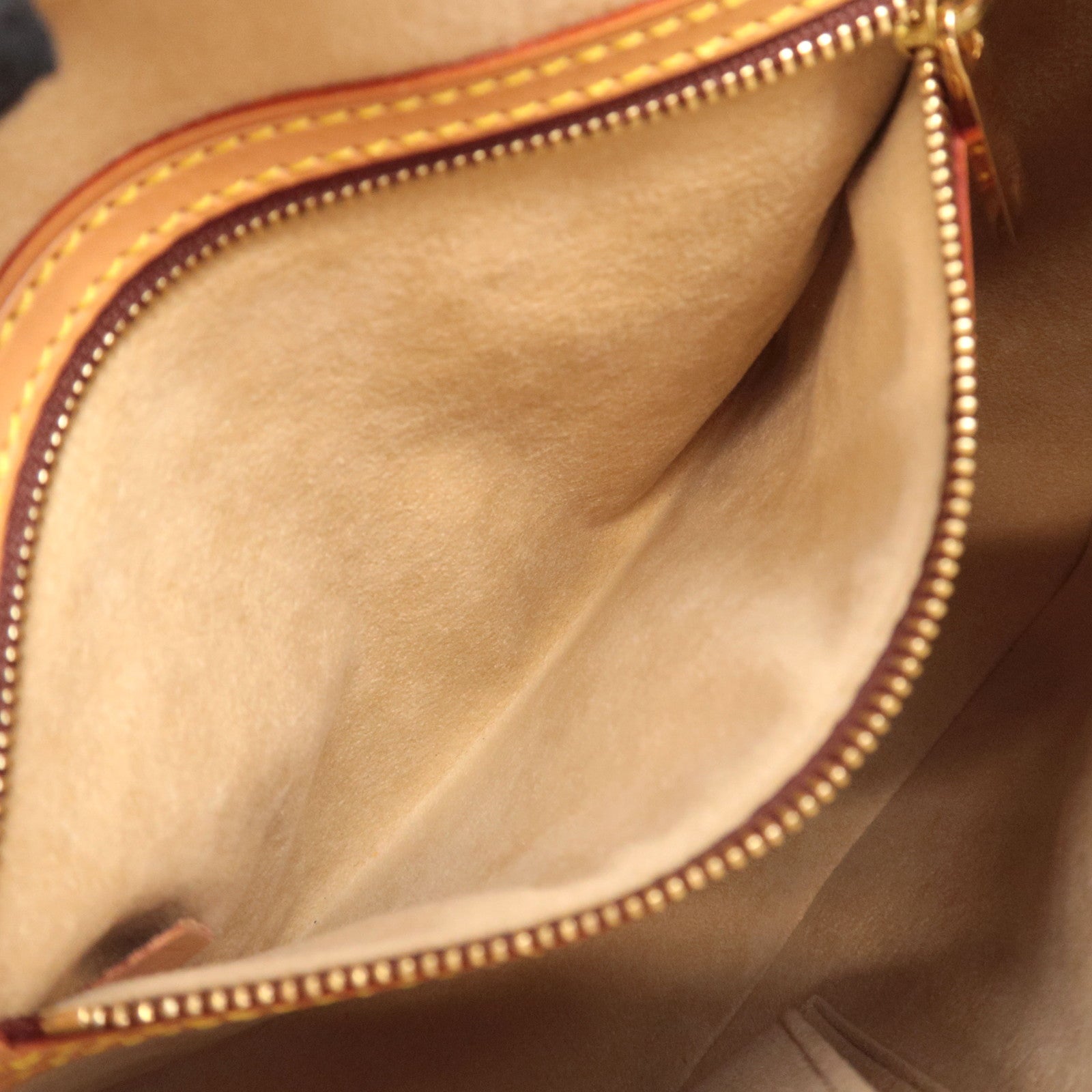 Louis Vuitton Monogram Looping MM Shoulder bag M51146