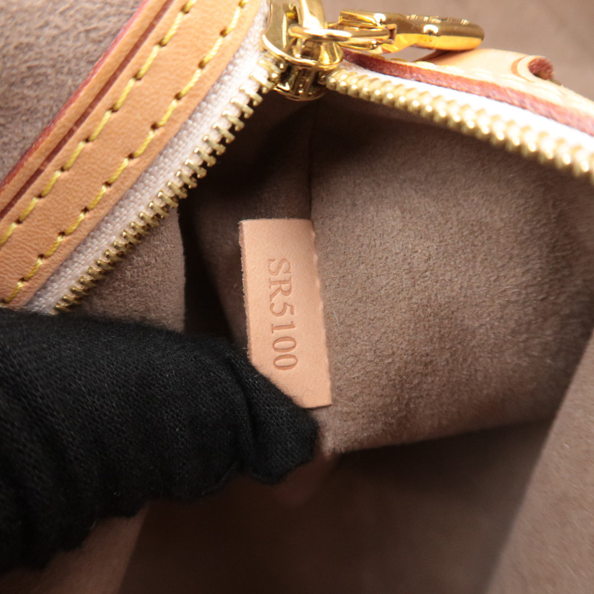 Louis Vuitton Monogram Murakami Multicolor Annie MM M40308