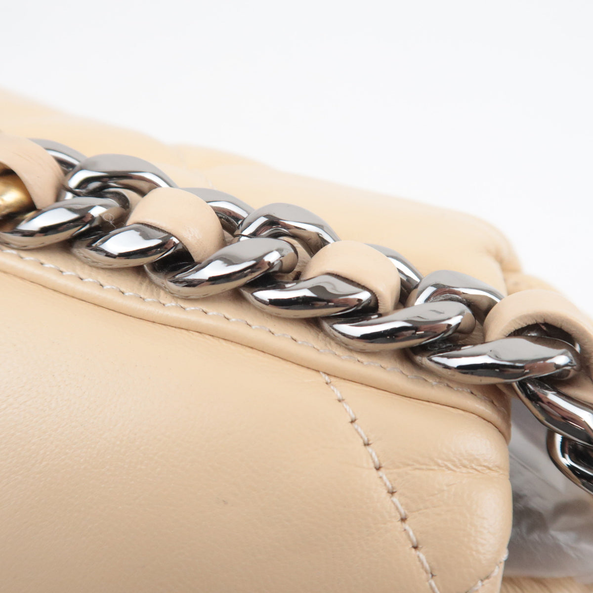 CHANEL 19 Dixneuf Maxi Lambskin Chain Shoulder Bag AS1162
