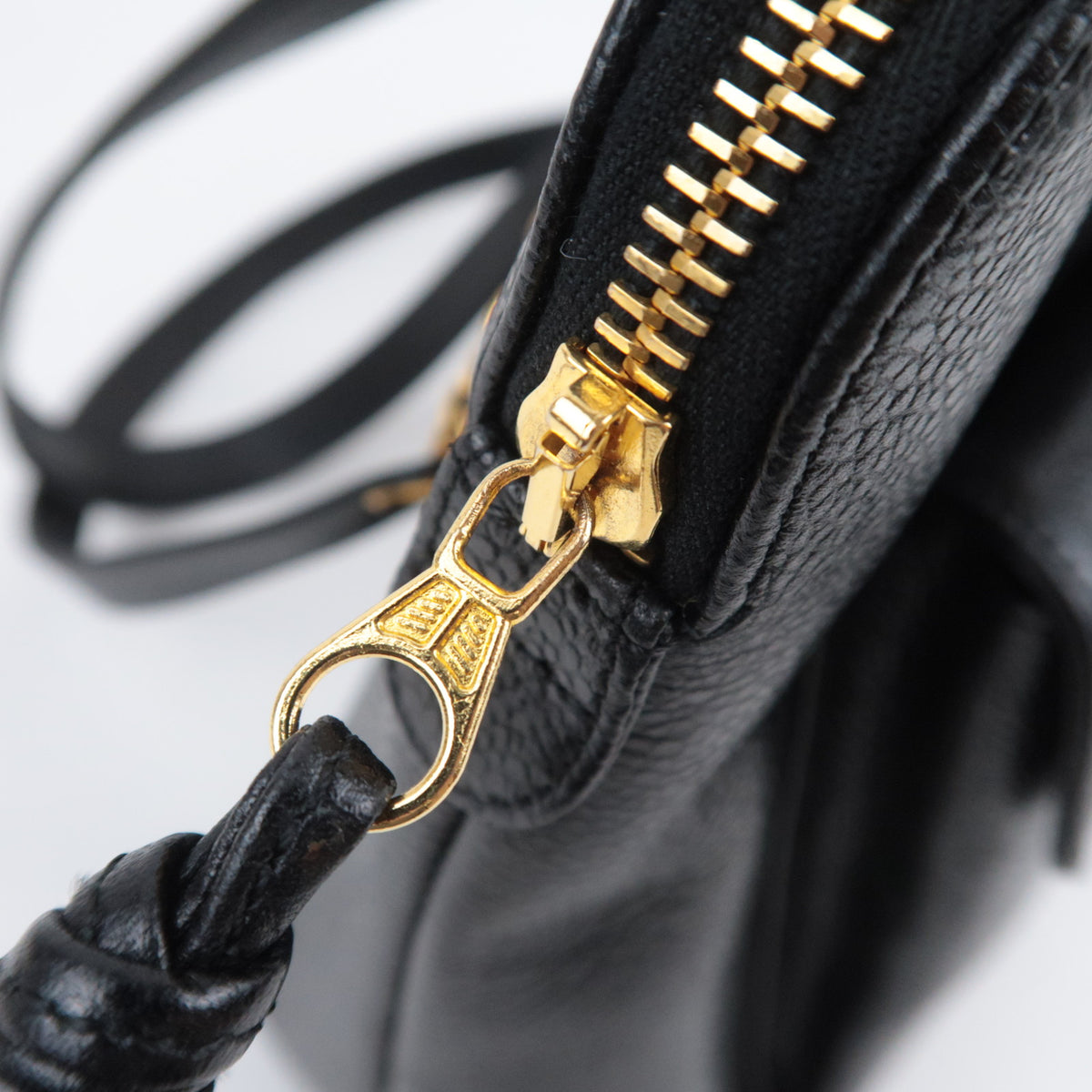 CHANEL Chain Tote Bag Caviarskin Black