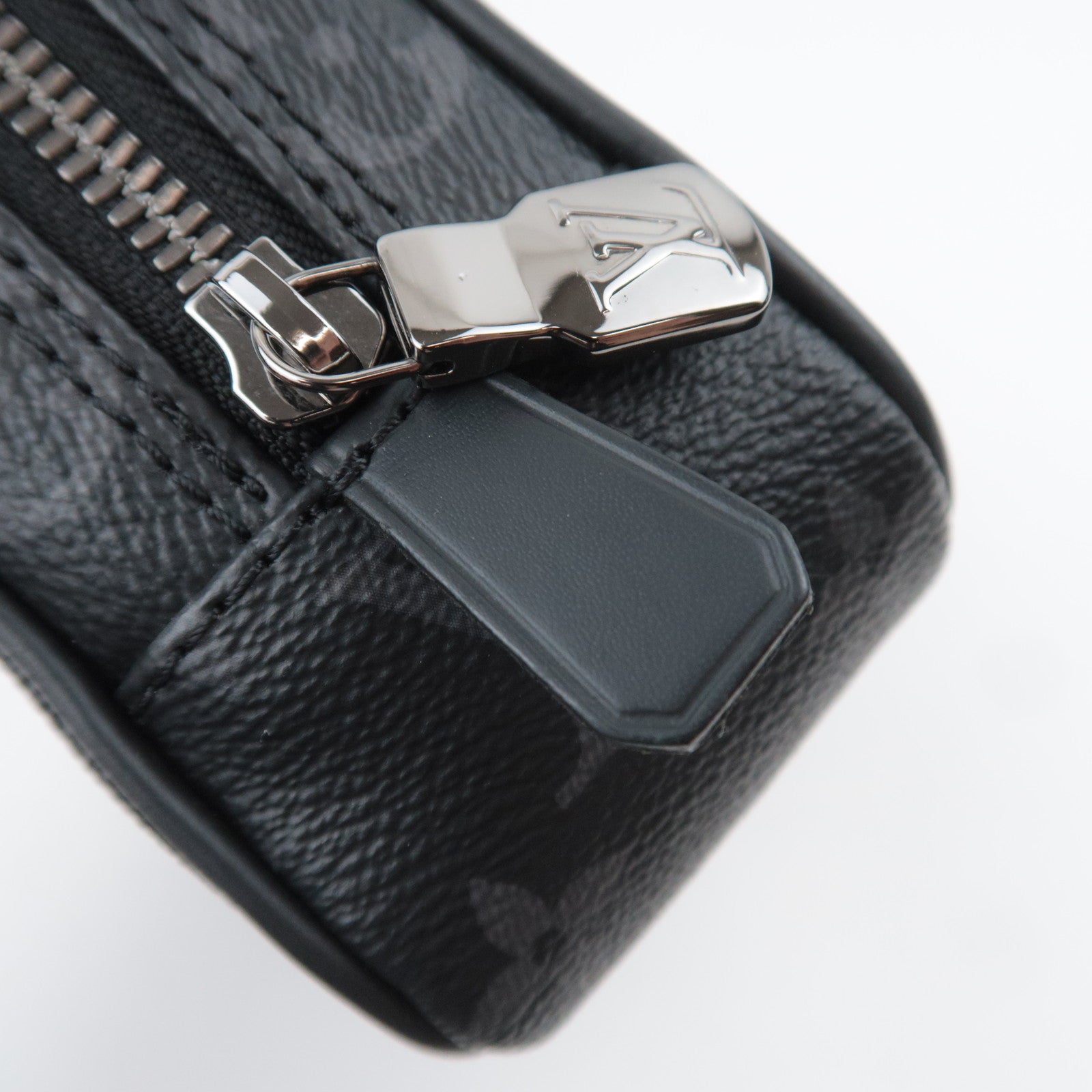 Louis Vuitton Monogram Eclipse Trousse Toilette PM M43384