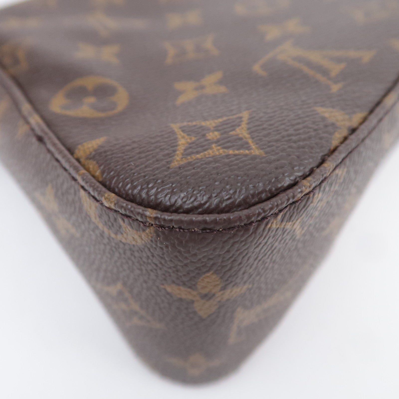 Louis Vuitton Monogram Mini Looping Shoulder bag M51147