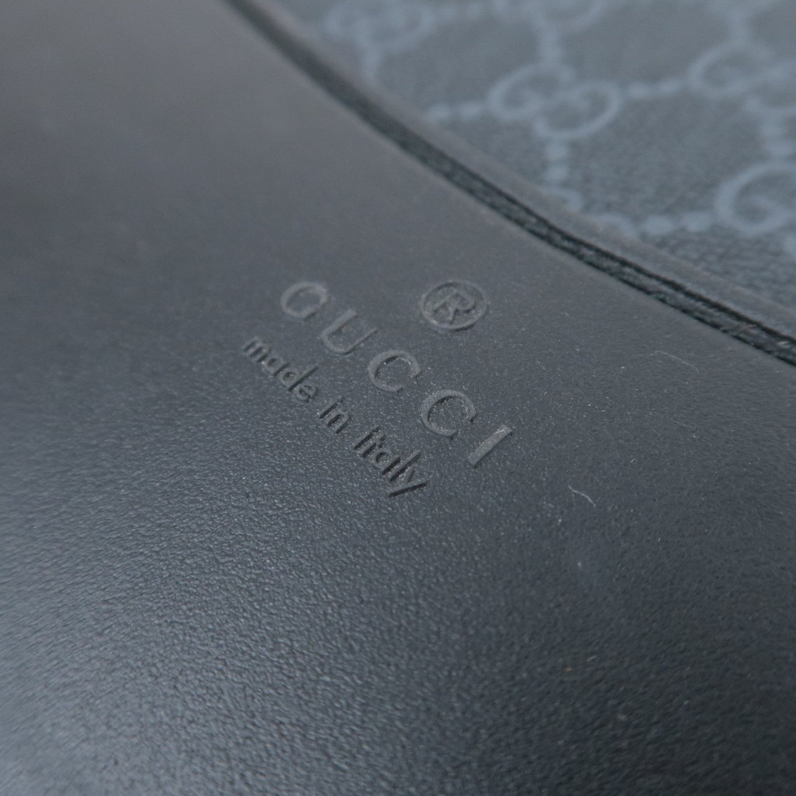 GUCCI GG Supreme Luggage Case Black 474356
