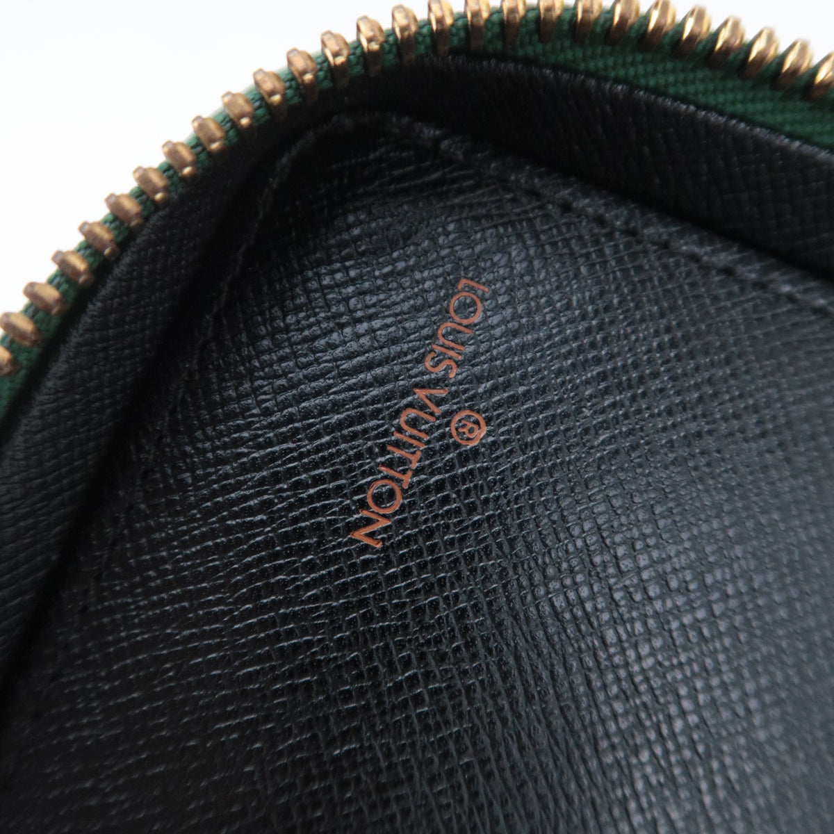 Louis Vuitton Epi Agenda Voyage Planner Cover R20034