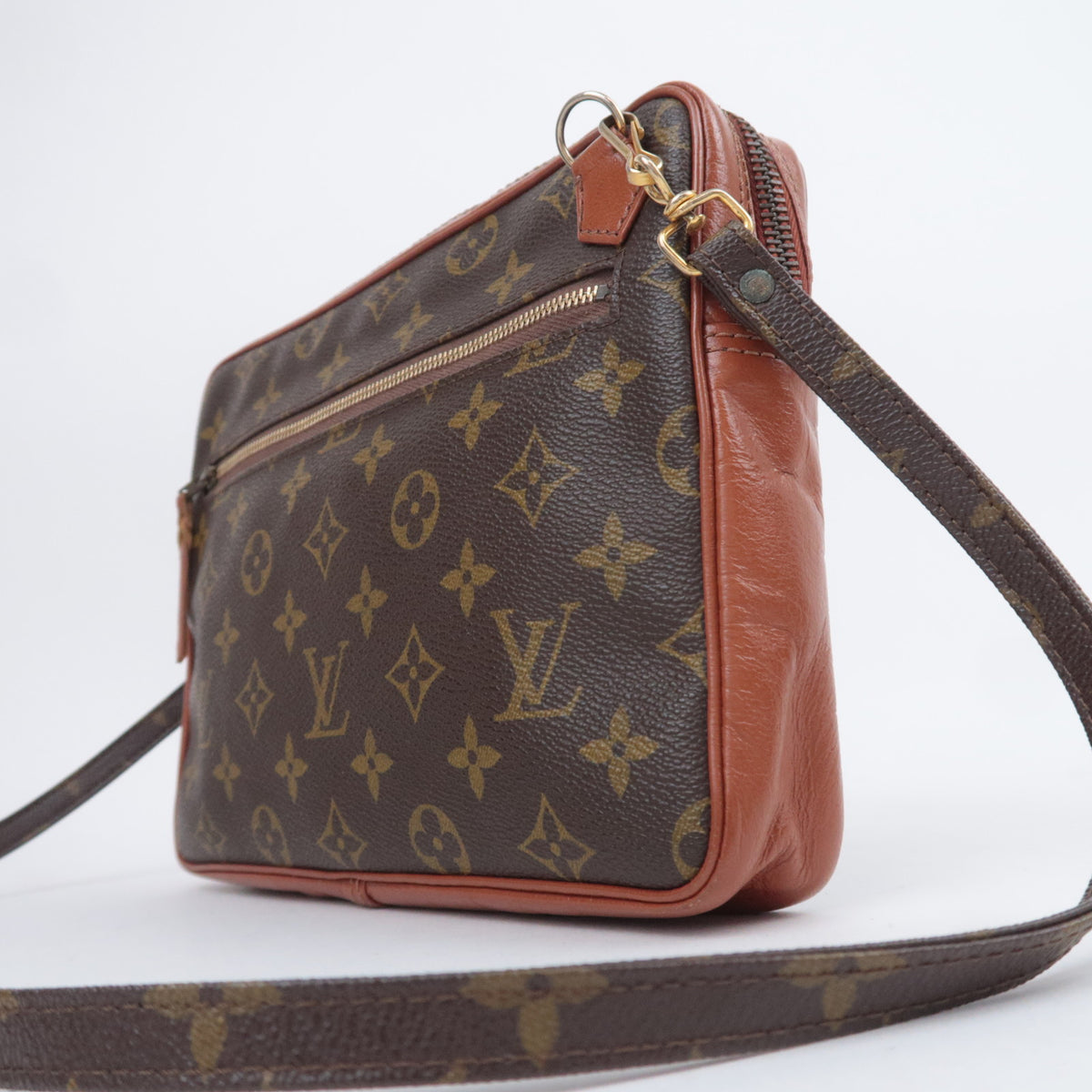 Louis Vuitton Monogram Vintage Shoulder Bag